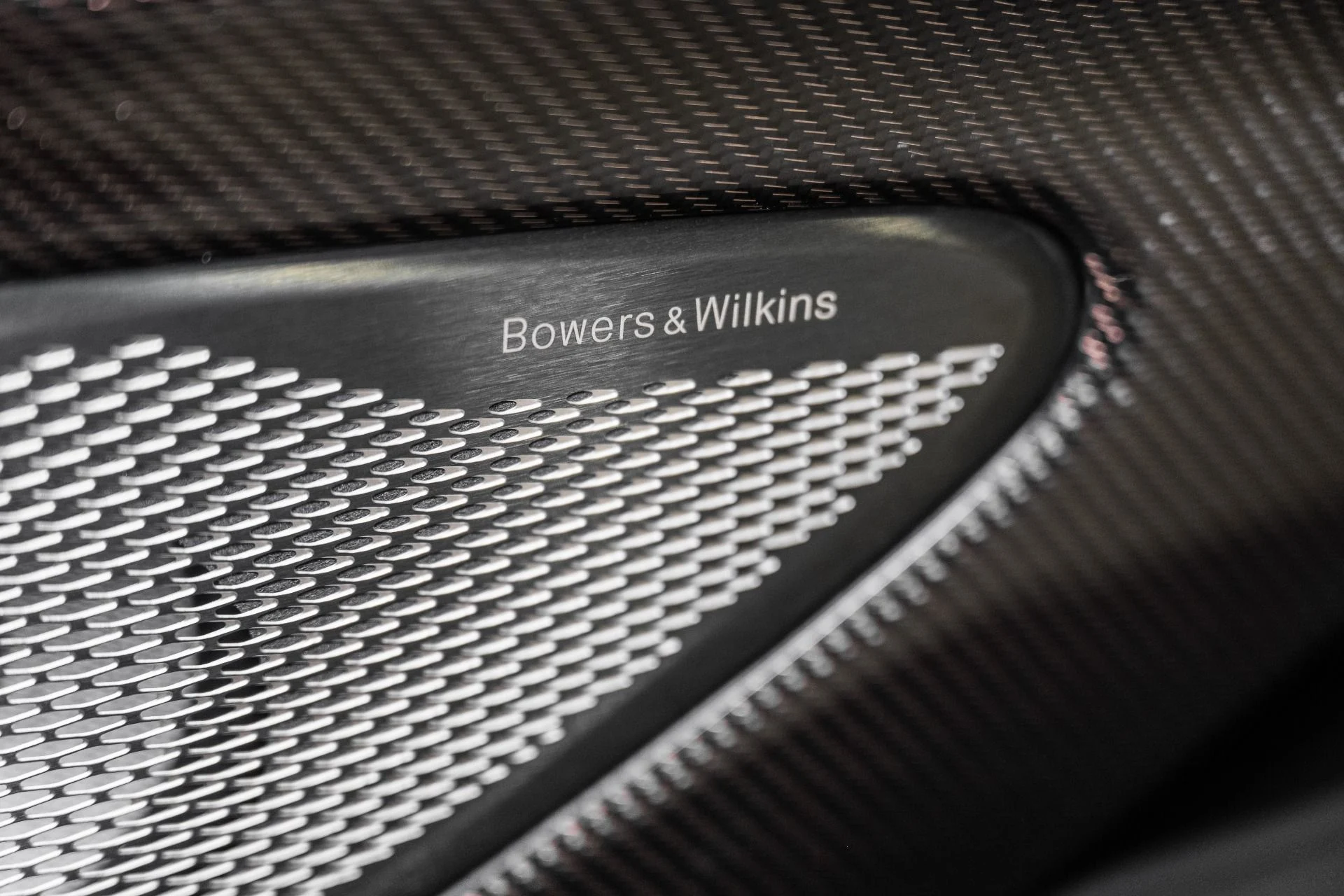 mph039_999082592_New_2027_ASTON_MARTIN_VANQUISH_1787330062_e68732a1fd