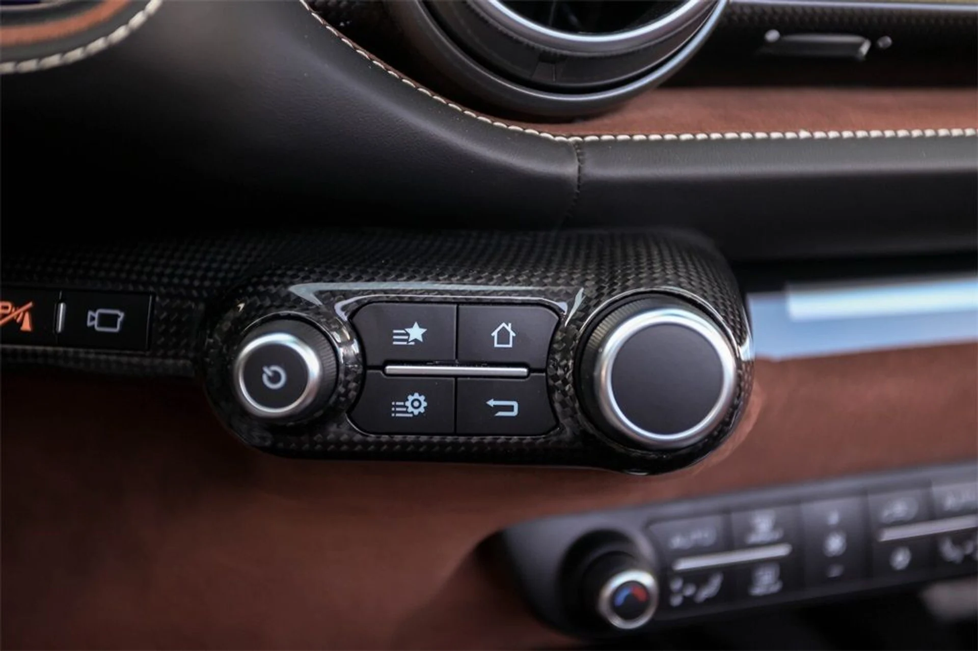 mph040_1000619427_214067396aeef9d8c6543a26c86126fd_686a77c523