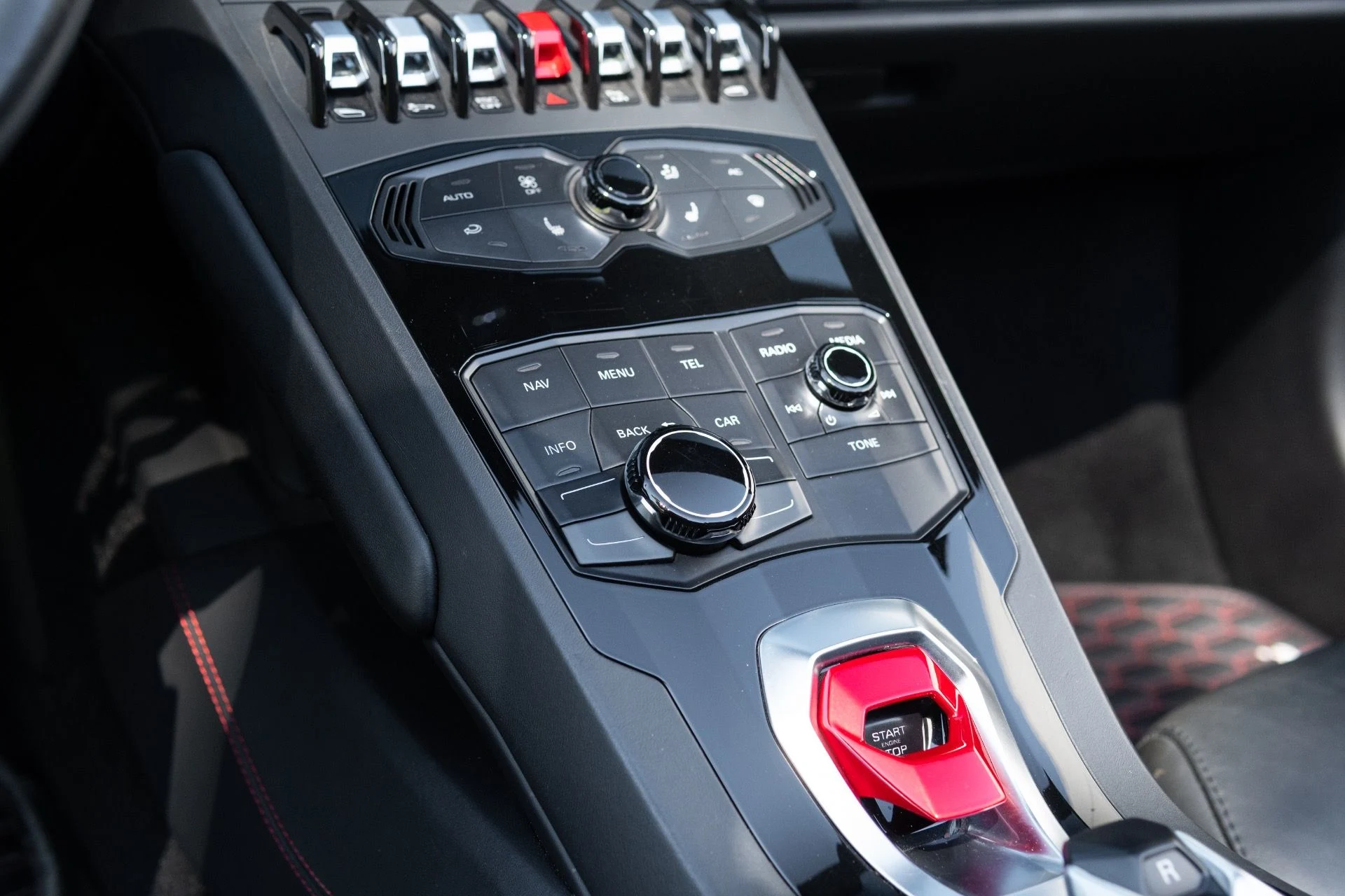 mph040_1007479227_Used_2017_Lamborghini_Huracan_LP_610_4_Spyder_1774364077_425ebf575f