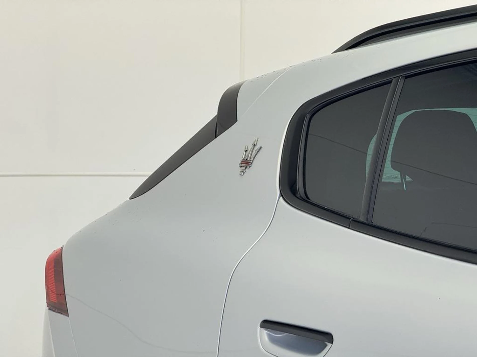 mph040_1015723086_A_Li_Gt8_P6_C2k_Ex_B_Ngh_p8_Ia_I_Jh_o_ecba3ffa04