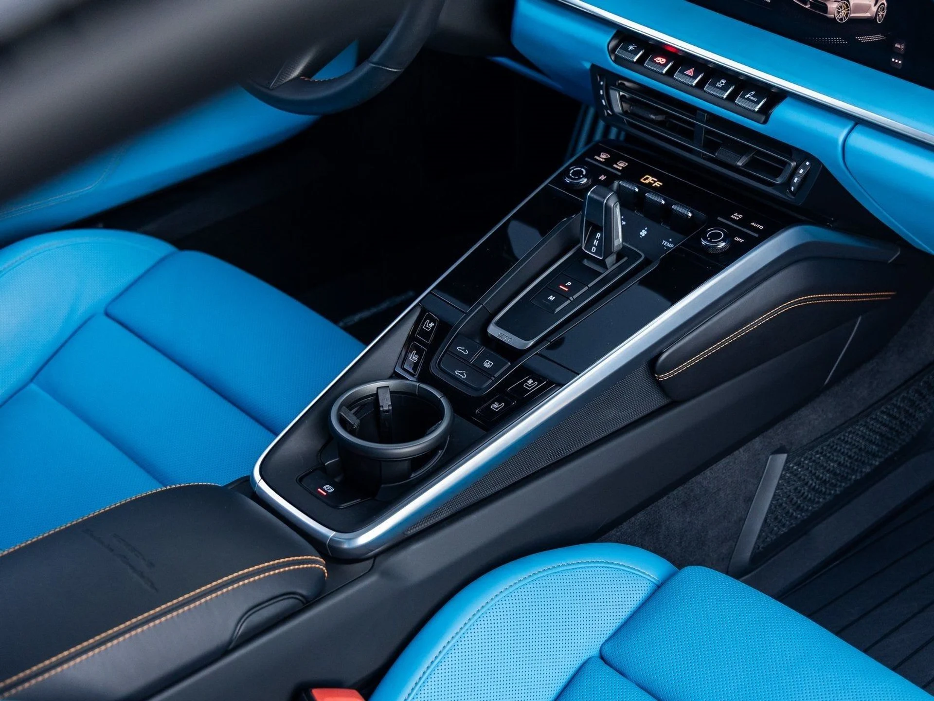 mph040_1034842403_41_64fb746dbb