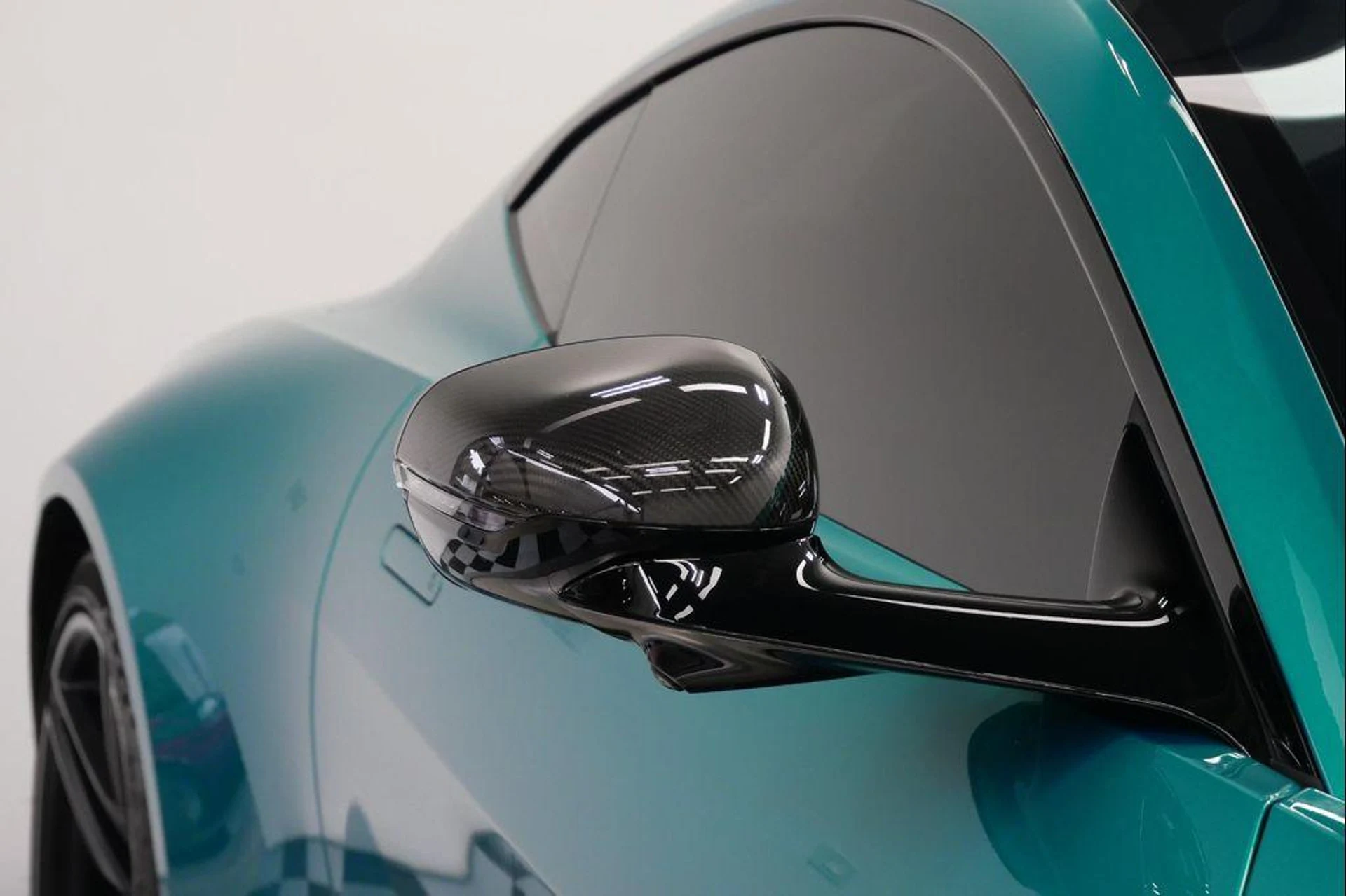 mph040_1054065862_K1_JZ_9b_Grf_AAYBD_Lqmggh_Sp_Q_Hb_RY_2c70e25590