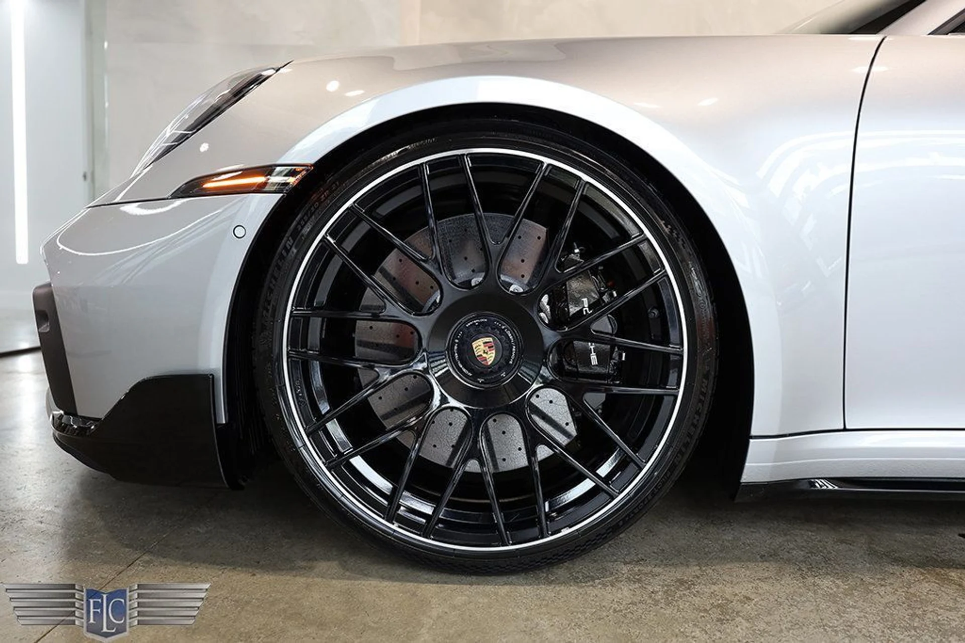 mph040_1061644774_used_2024_porsche_911_turboscabriolet_9689_22937048_41_1024_6df5ab44dd