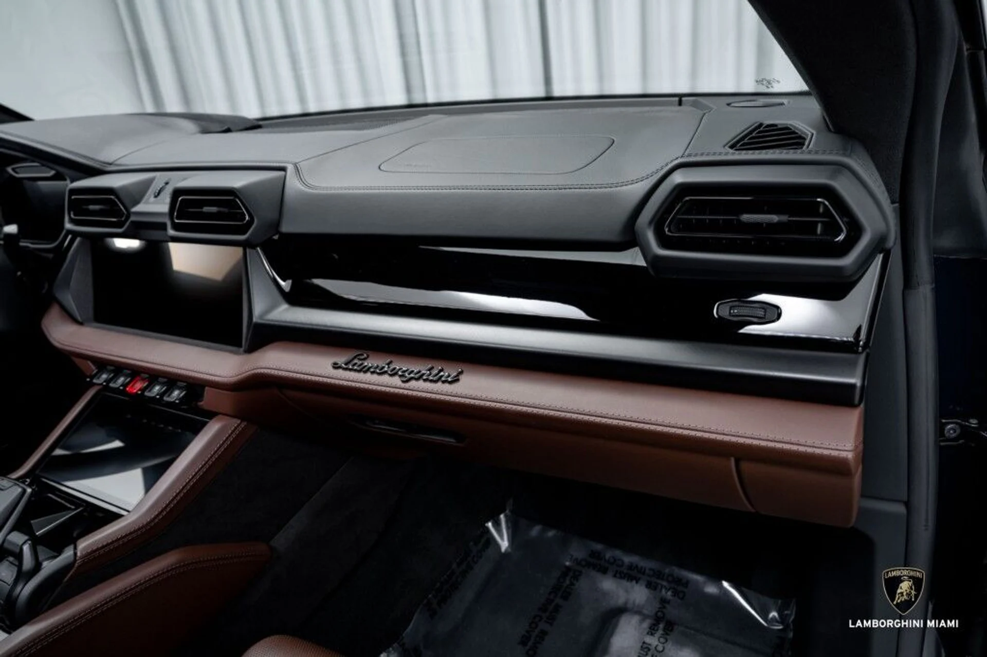 mph040_1062389780_e05f30d23bcdd5c6206aebc5dea0d835_a49b7db2fc