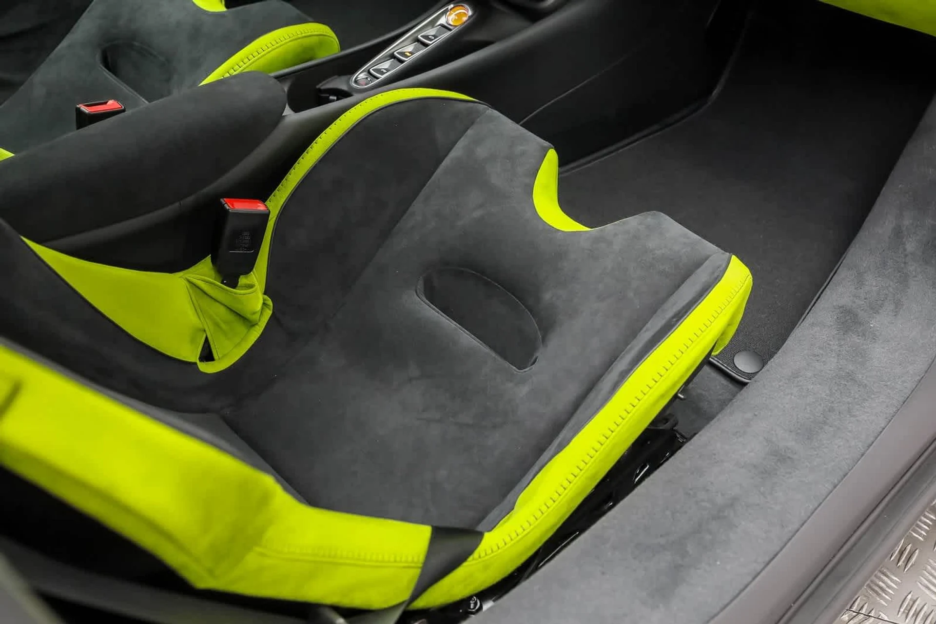 mph040_1066599980_41_13efc23794