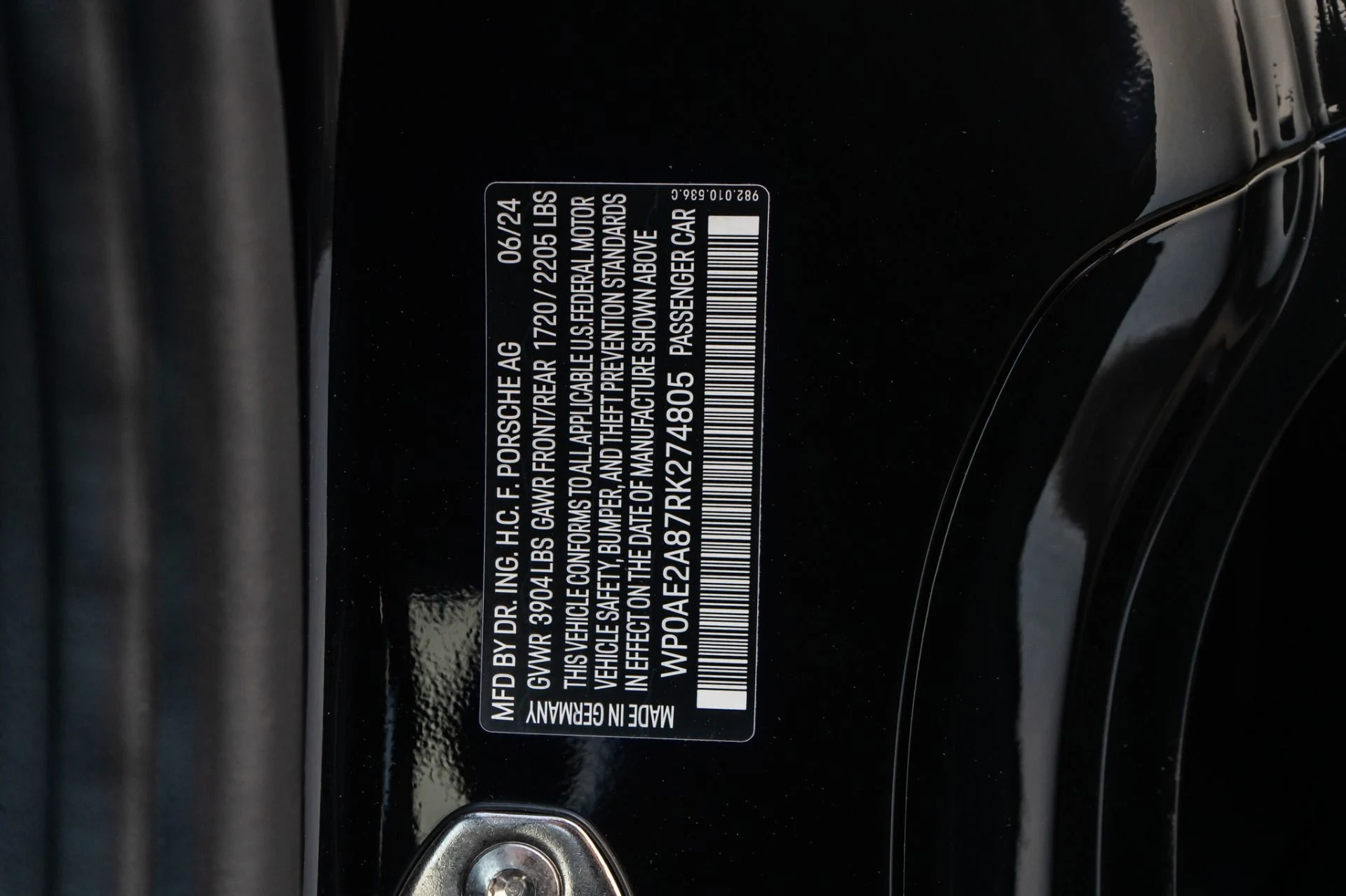 mph040_1069031027_Used_2024_Porsche_718_Cayman_GT_4_RS_Weissach_1755715163_245d5a680a