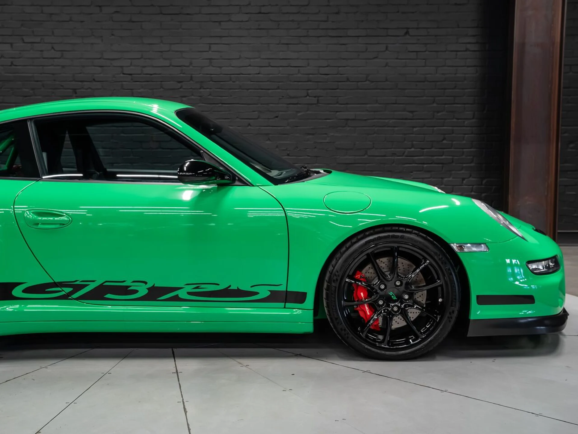 mph040_1072792757_porsche_911_gt3_rs_2007_a1fc29ed96
