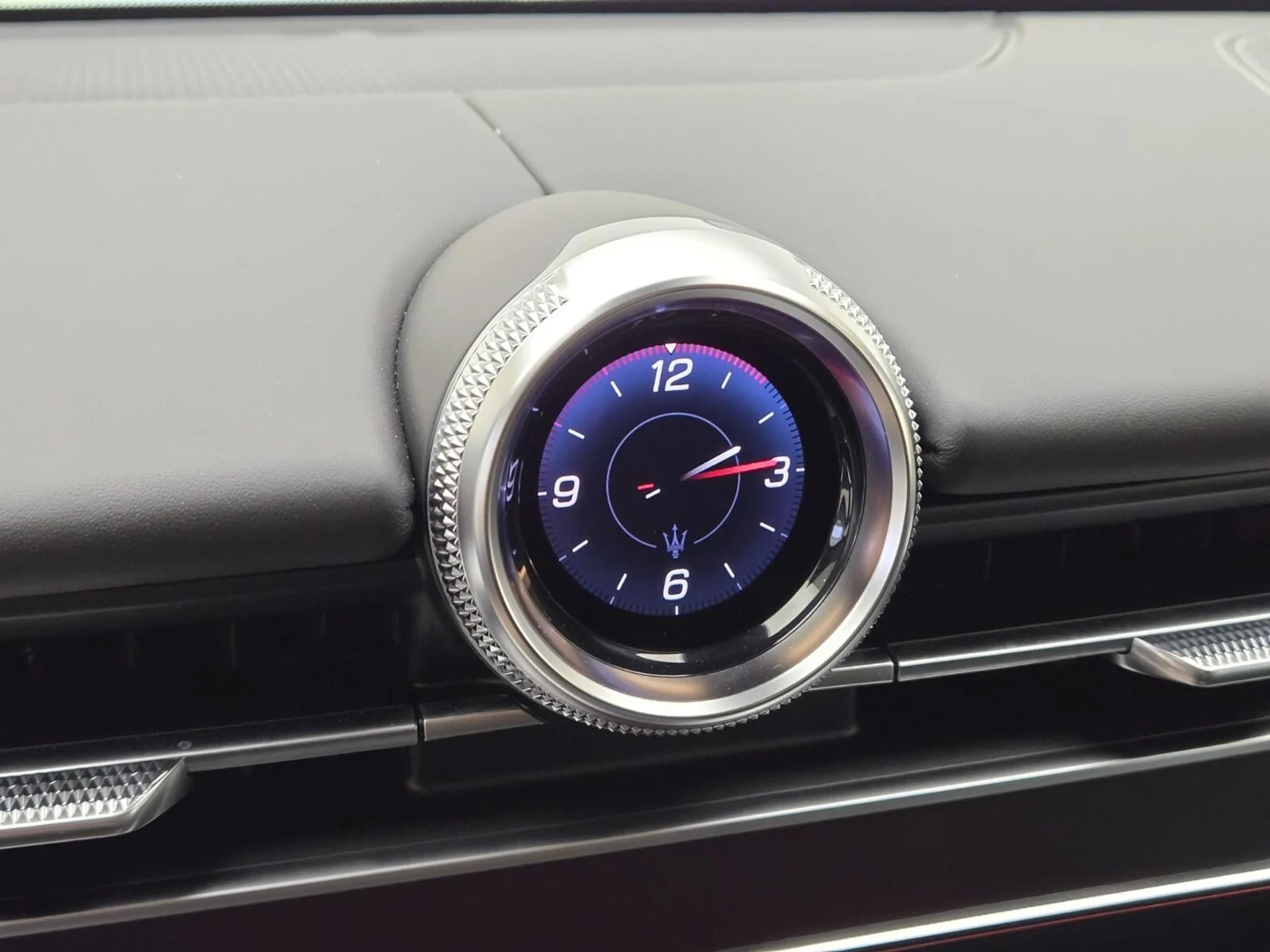 mph040_1078308409_New_2025_Maserati_Grecale_Modena_1771050117_48a86113e6