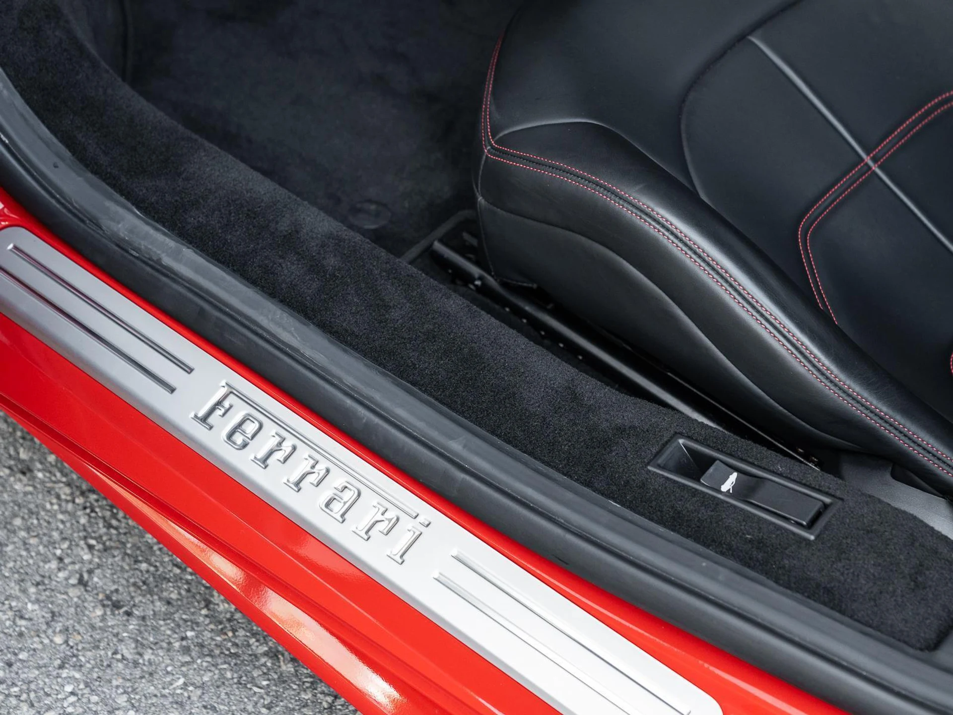 mph040_1080611511_Used_2019_Ferrari_488_GTB_Coupe_1768385535_870d673d73