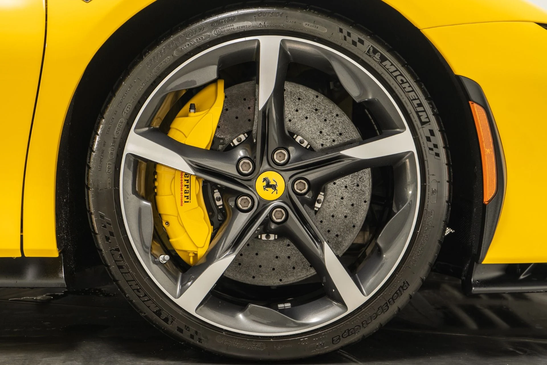 mph040_1084285660_Used_2022_Ferrari_SF_90_Stradale_1756152966_62dbd39a0c