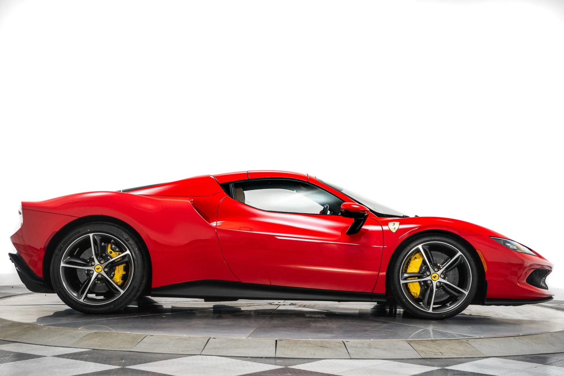 mph040_1095297005_Used_2025_Ferrari_296_GTS_1752590210_e3cb0a4da6