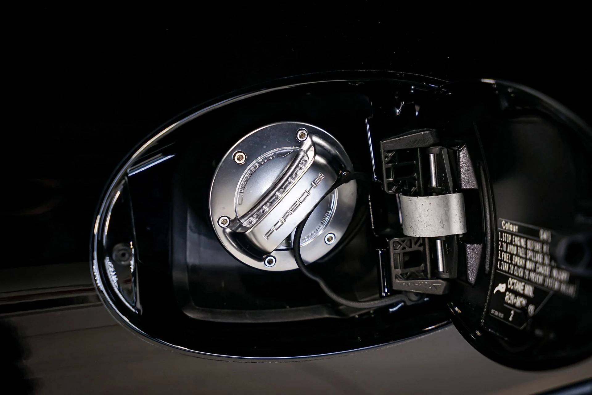 mph040_1098607960_99cd60f2a652b37693aed7906ff92356x_4d80c19746