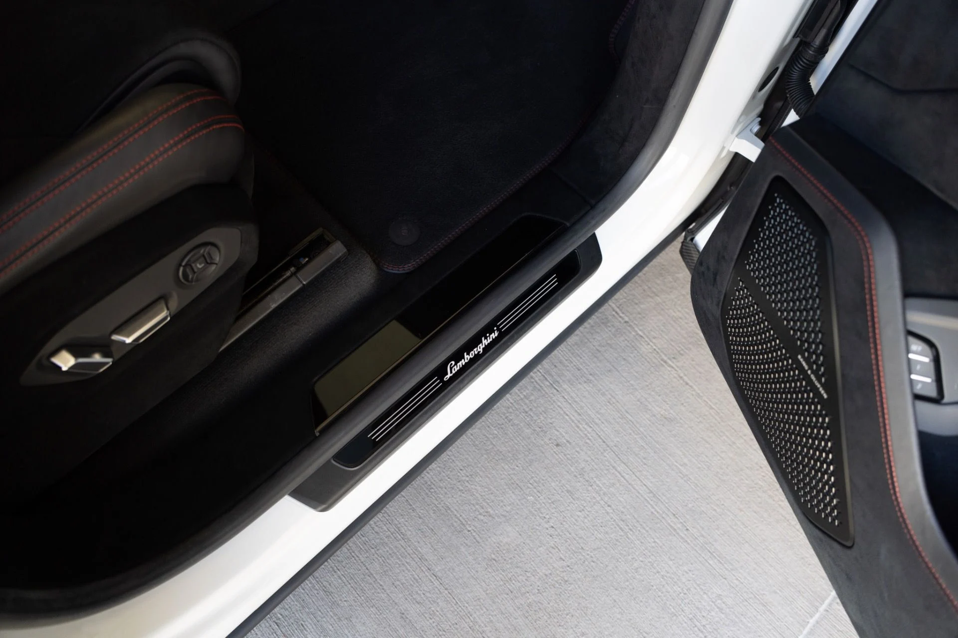 mph040_1099206636_Used_2023_Lamborghini_Urus_Performante_1778699028_380fb57df4