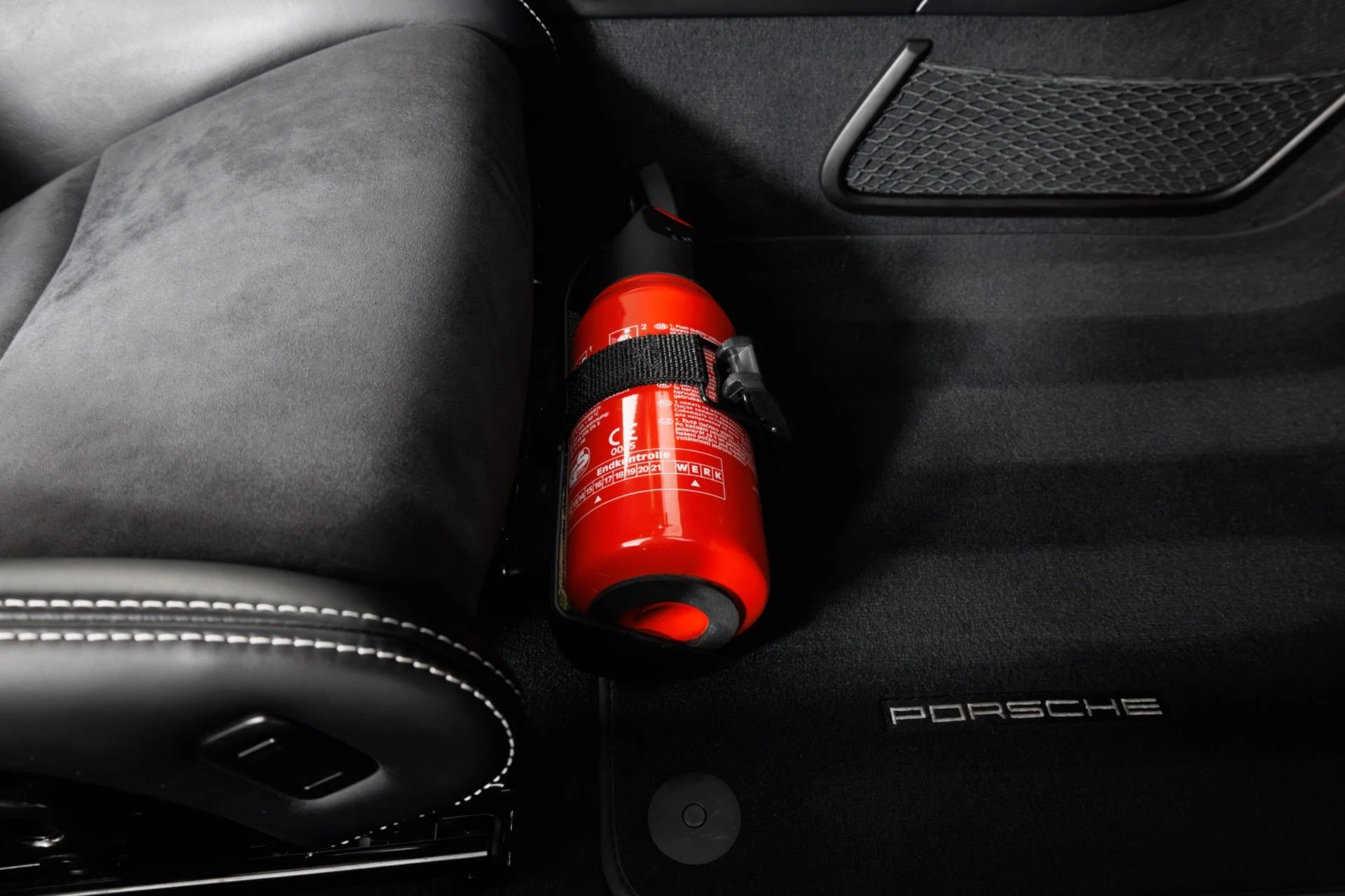 mph040_1103764191_Used_2016_Porsche_911_GT_3_RS_1782496719_f6db23e205