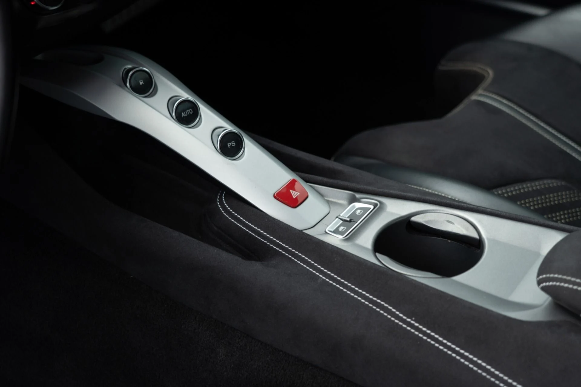 mph040_1122798839_Used_2014_Ferrari_F12berlinetta_1756490493_57b35f63ab