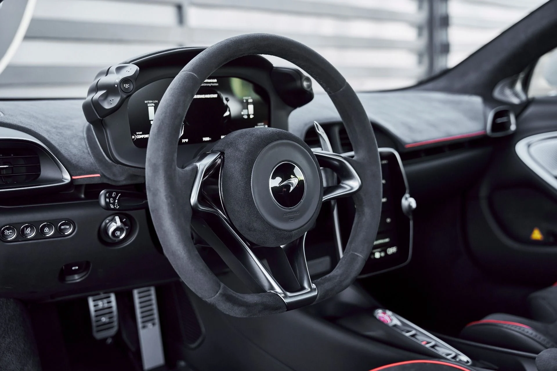 mph040_112374197_Used_2023_Mc_Laren_Artura_1773773928_784c965838