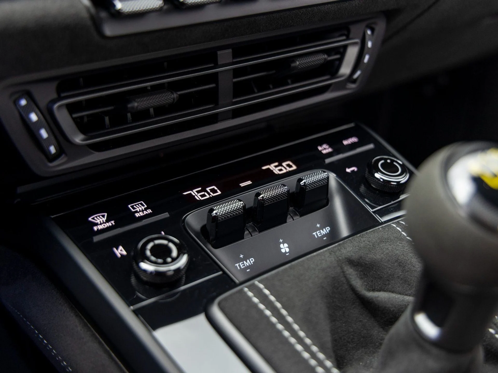 mph040_1124074340_41_32323cdeba