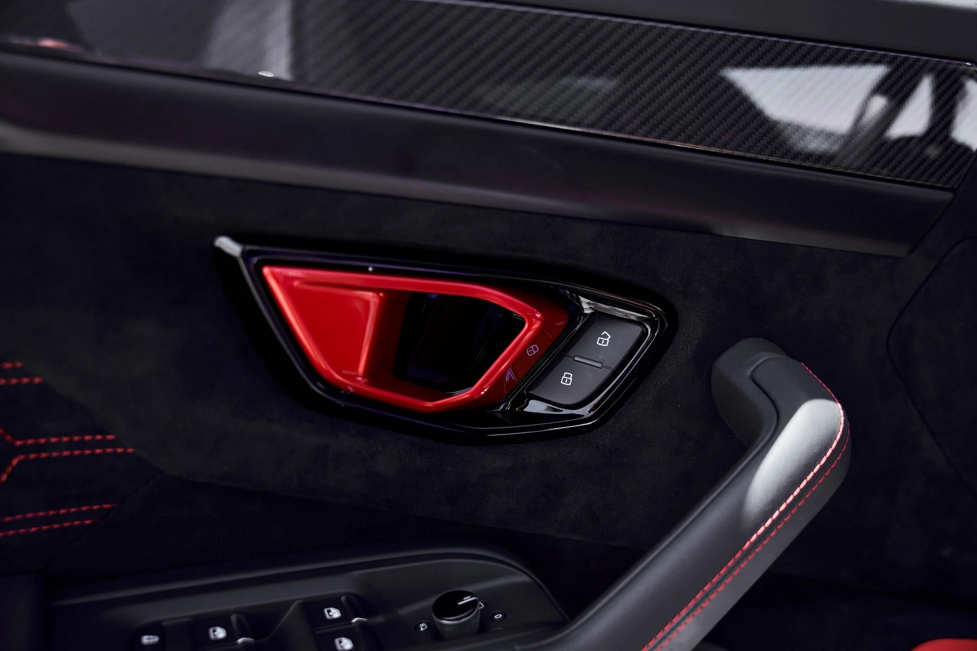 mph040_1127426903_Used_2024_Lamborghini_Urus_Performante_1773968290_bcc76633f8