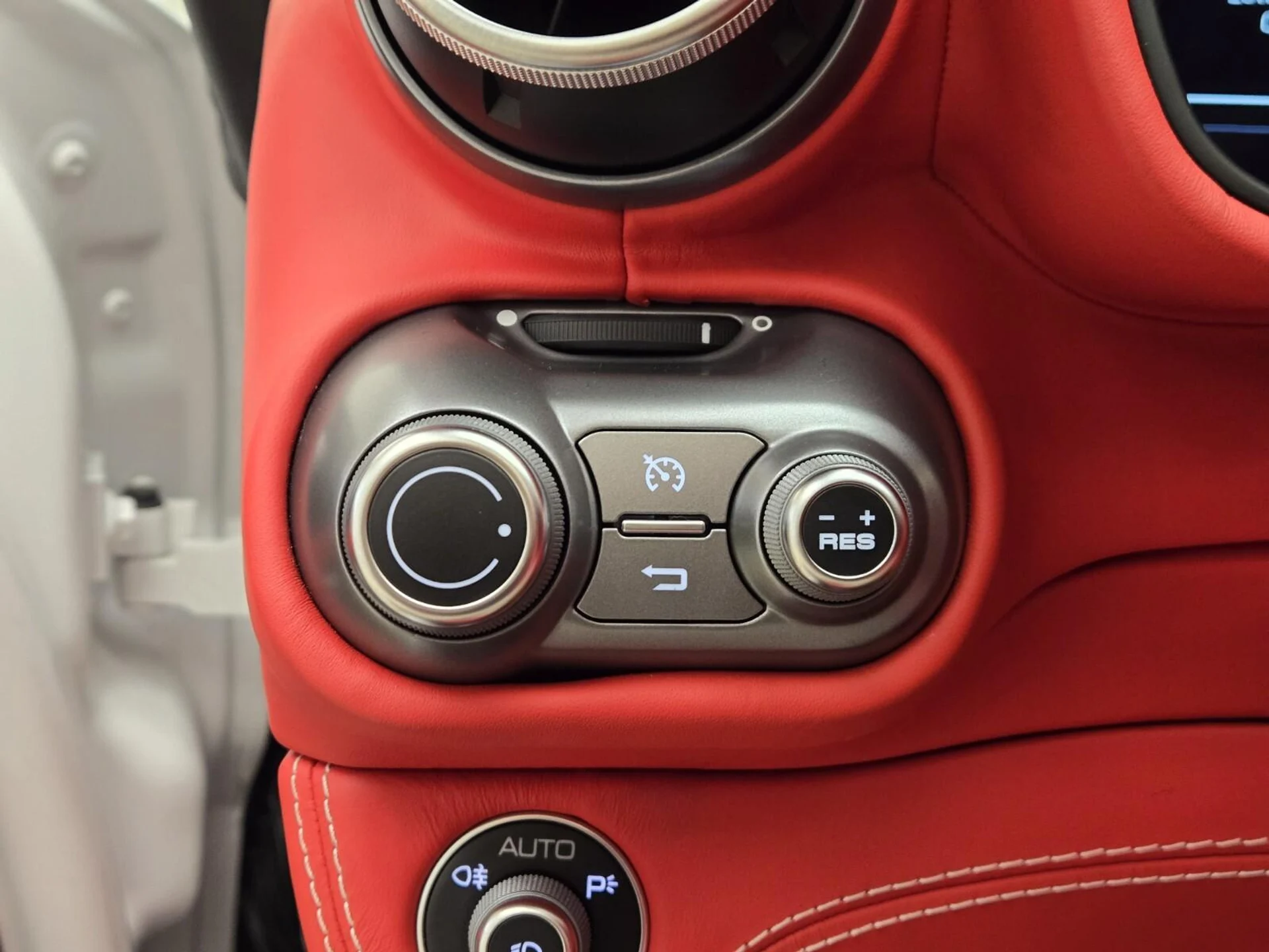 mph040_1142269512_Used_2023_Ferrari_Portofino_1755328649_13fba52954