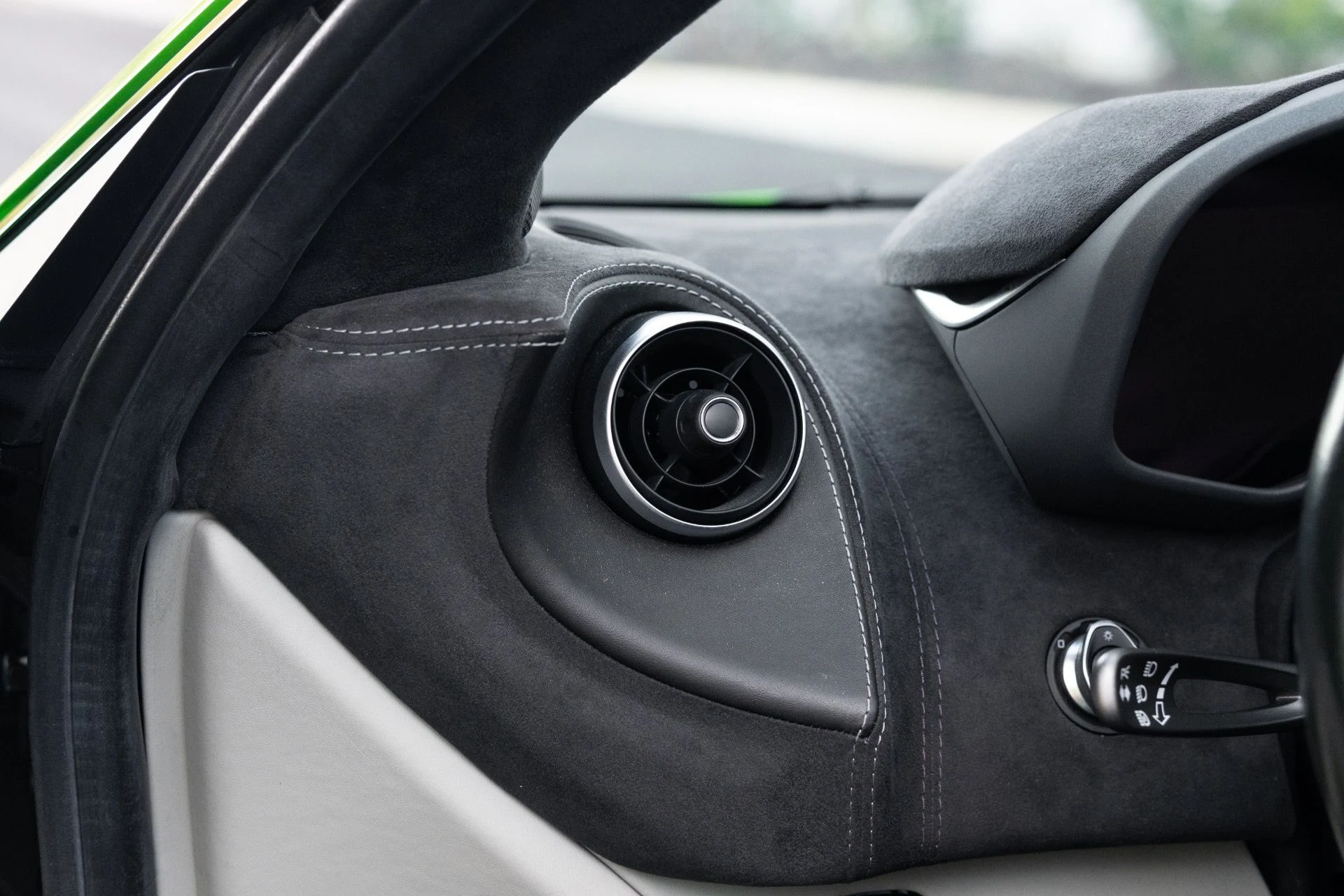 mph040_1146938330_Used_2018_Mc_Laren_570_S_Spider_1773949539_694d8b617b