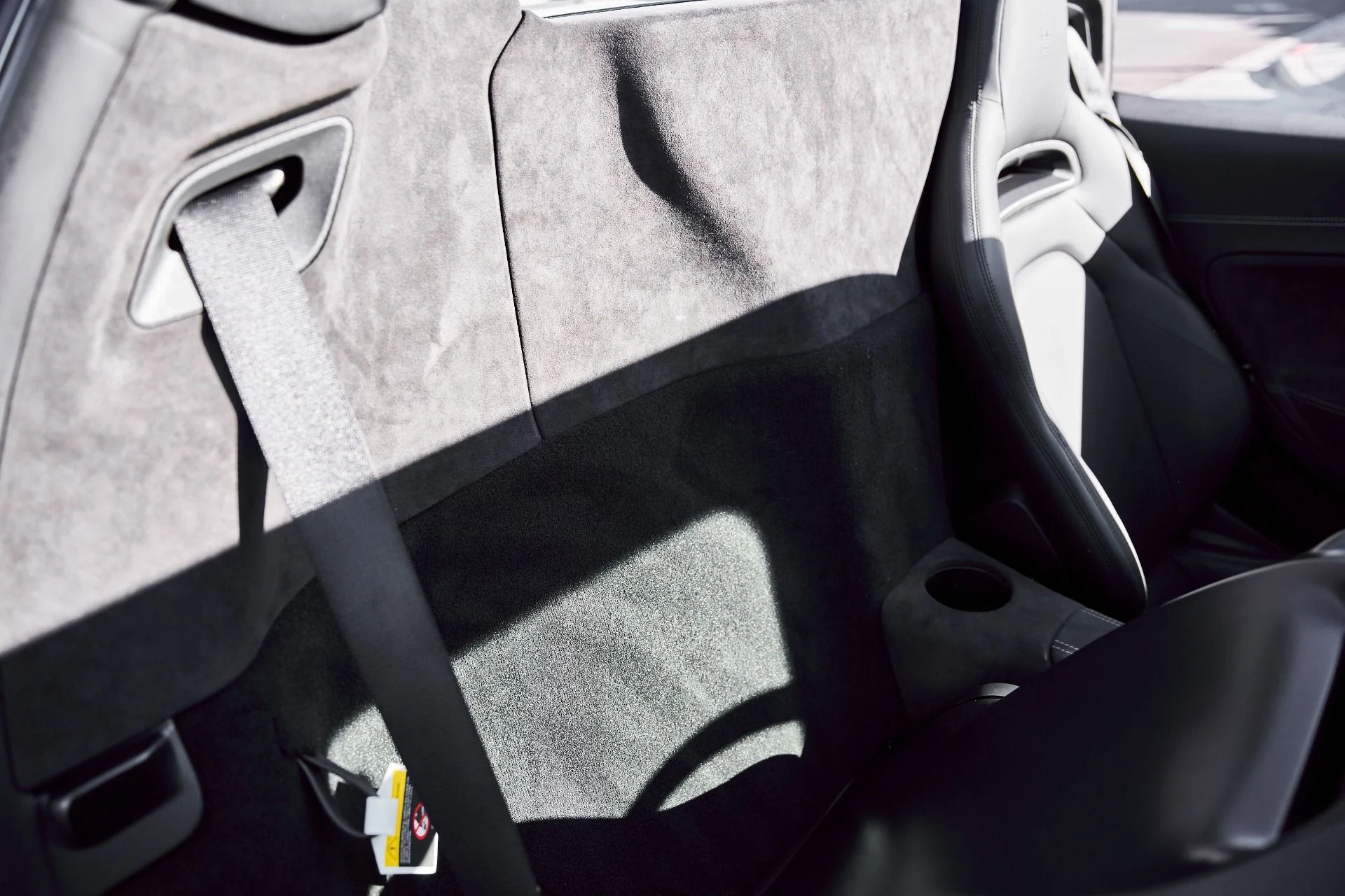 mph040_1151391120_Used_2024_Maserati_MC_20_1771382134_5d1e30f6db