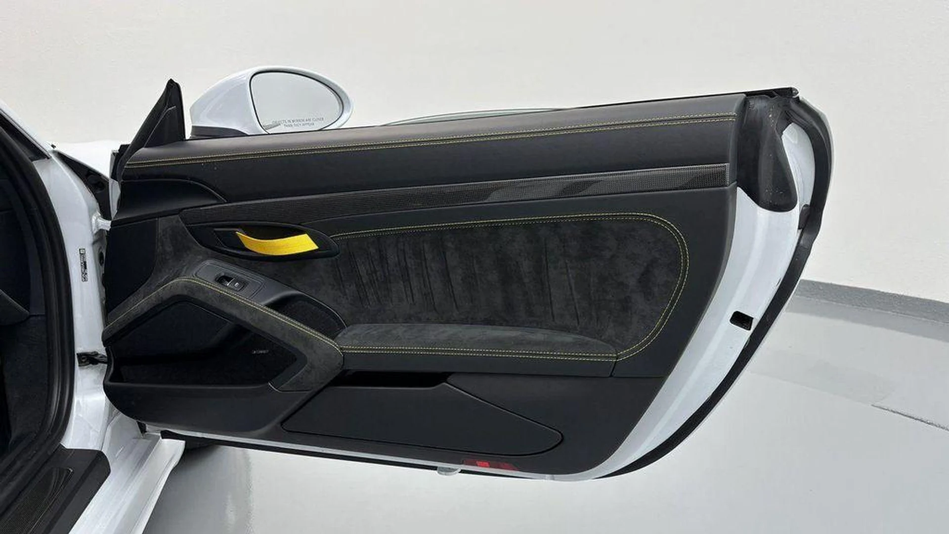 mph040_1159003021_t_G_Qwl8a9_T_Iy_bs_O6_E_Zbtp_Zdeqo_e7f982e695