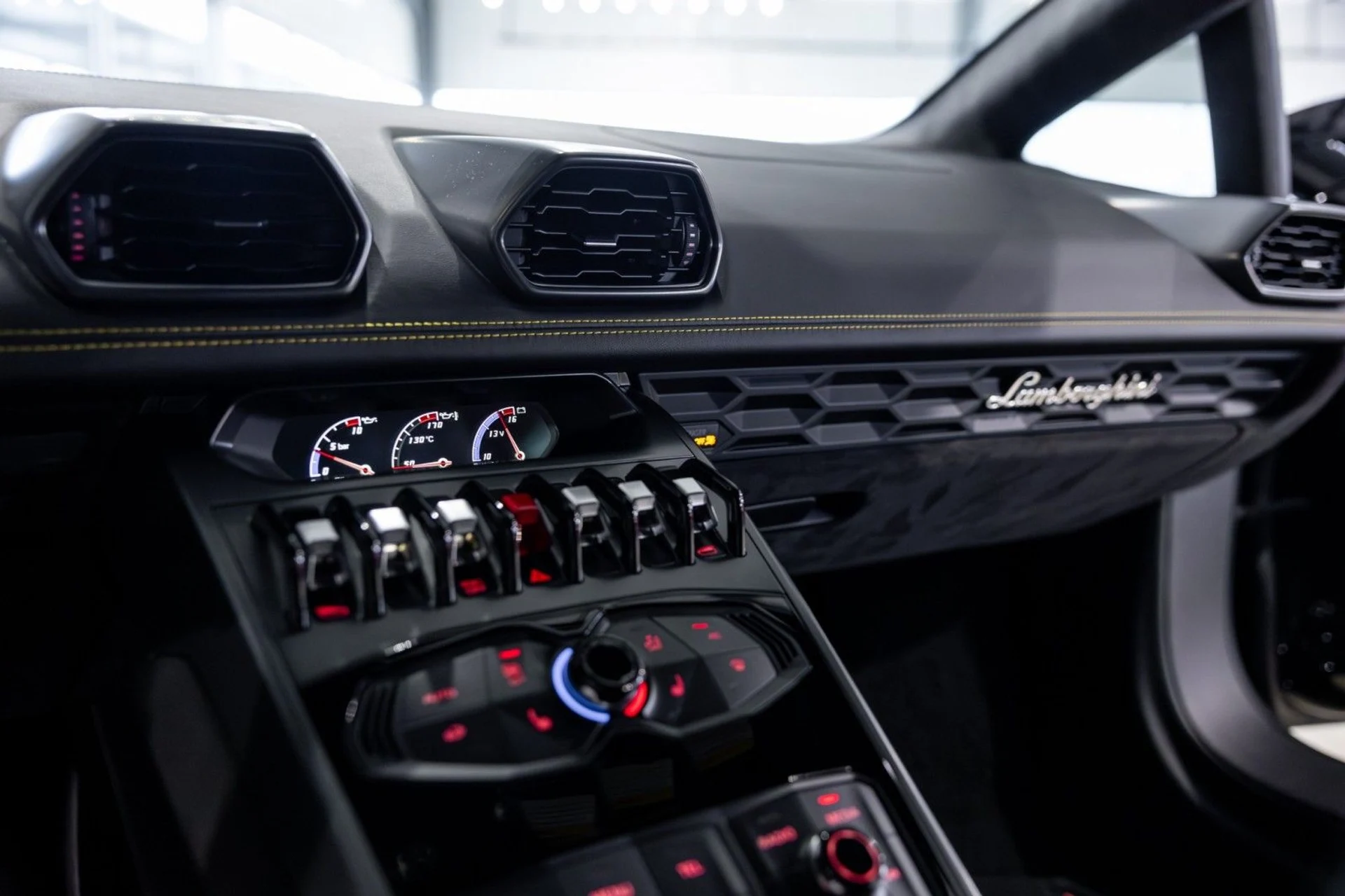 mph040_1171702593_SQ_15ca83d113