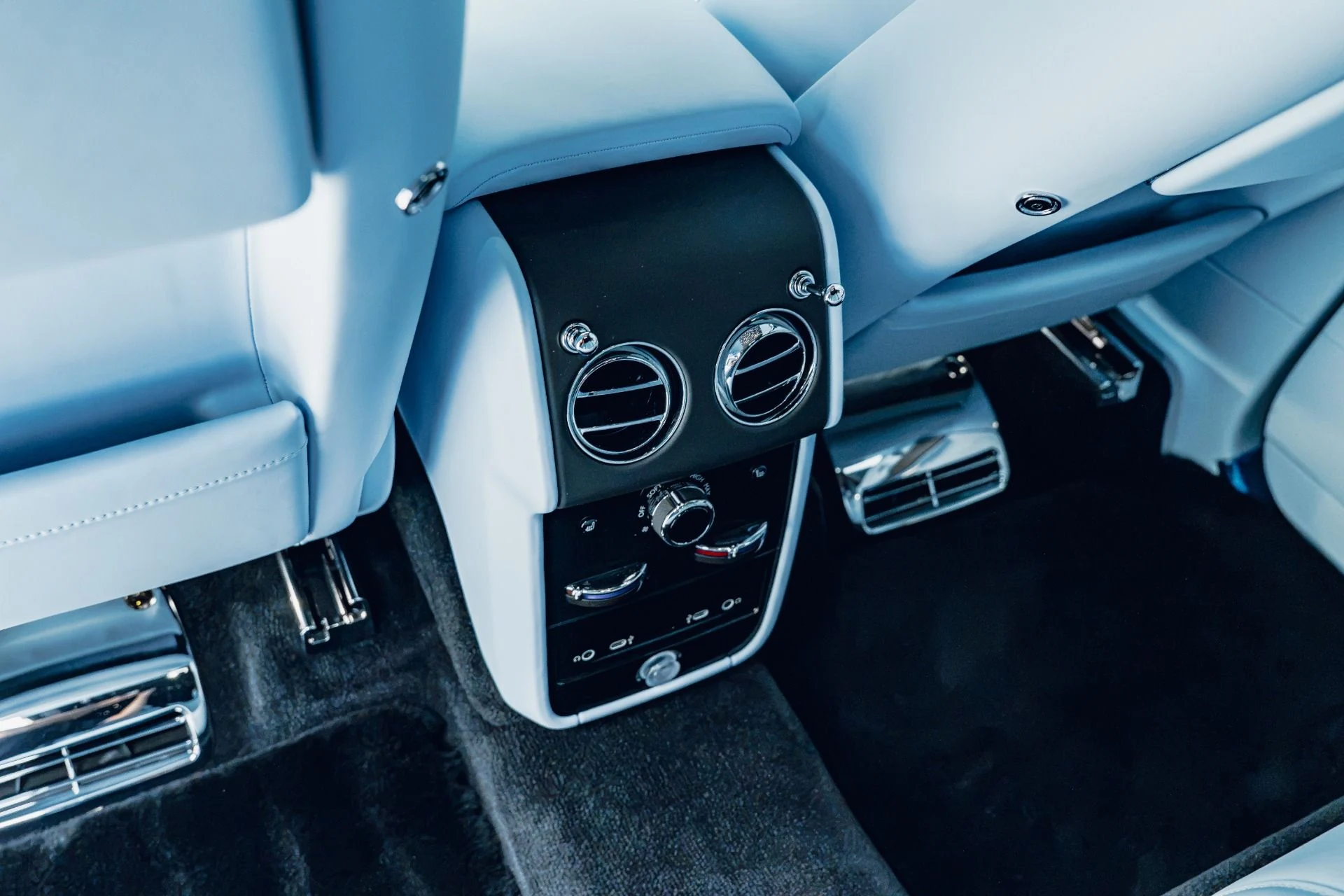mph040_1171859491_Used_2026_Rolls_Royce_Cullinan_1782859491_1505727423