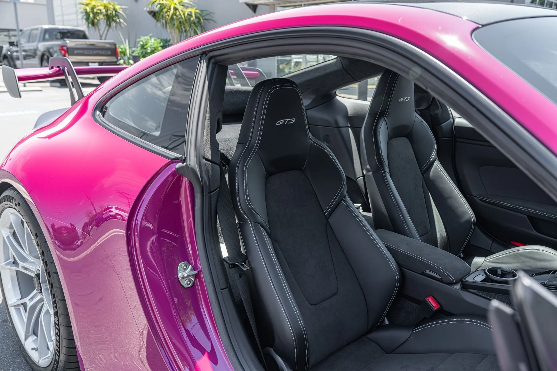 mph040_1172758974_Used_2024_Porsche_911_GT_3_1753158579_0d459d2213