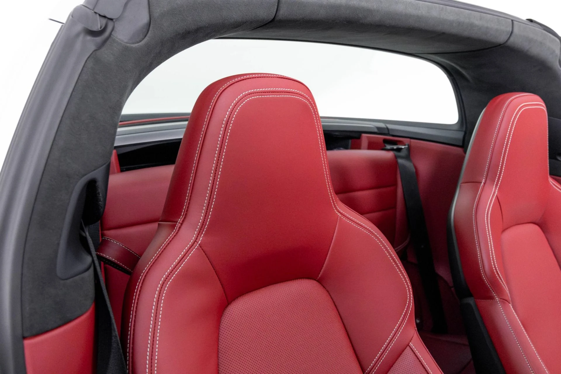 mph040_1183240946_Used_2023_Porsche_911_Targa_4_GTS_1762298446_ddbfc61356