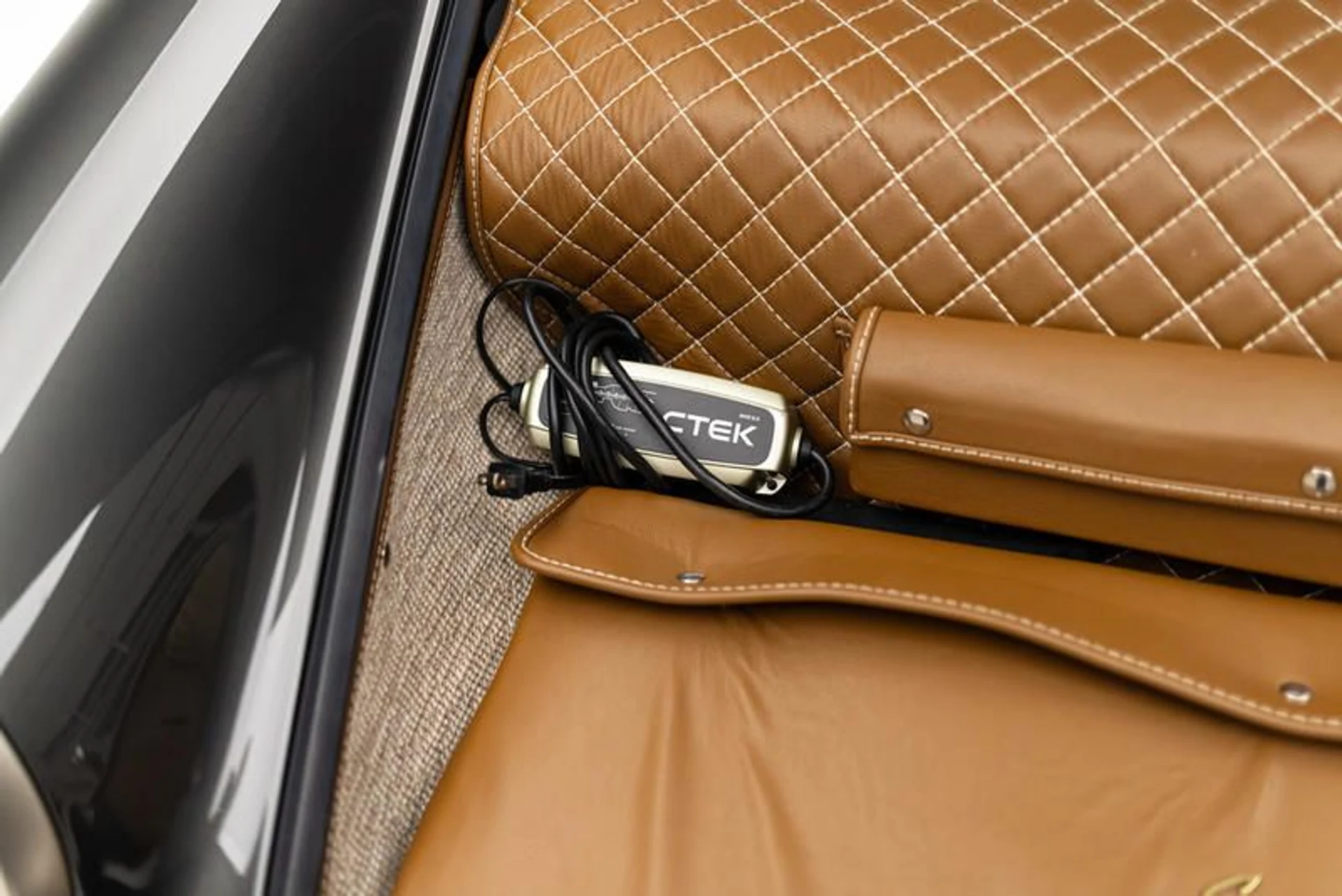 mph040_1184033083_13779347_B43_C_40_DB_988_B_346_A131_C4_E1_B_c8046c4f40