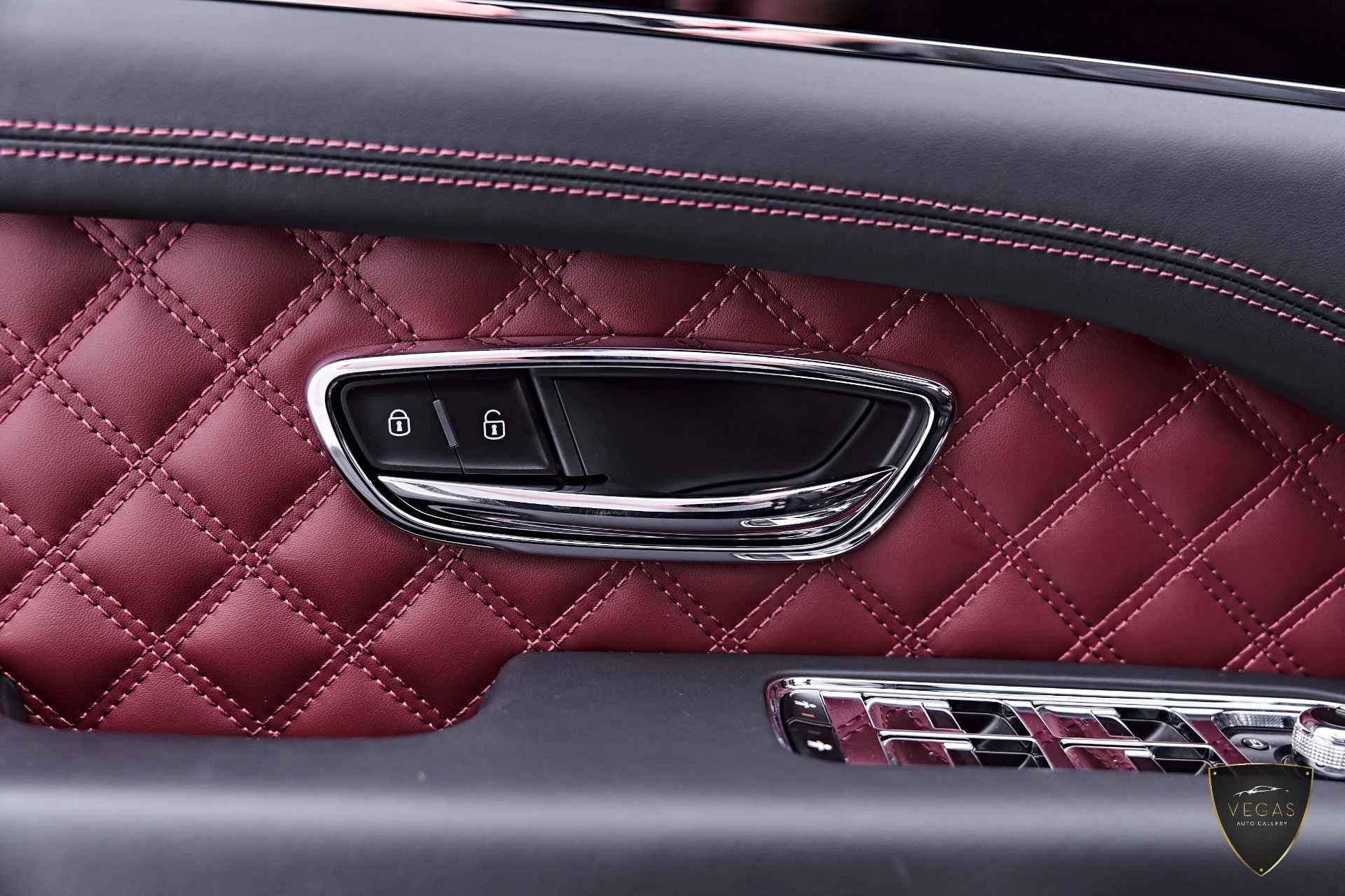 mph040_1191875285_Used_2024_Bentley_Bentayga_S_1783554510_d69b6a07bc