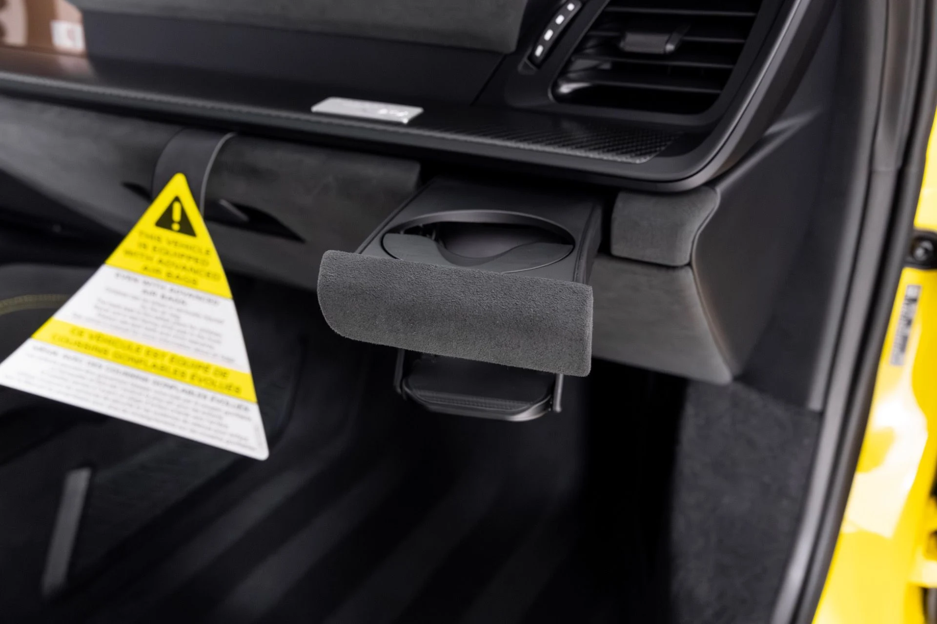 mph040_1206336086_Used_2024_Porsche_911_GT_3_RS_1770767540_01717ffed2