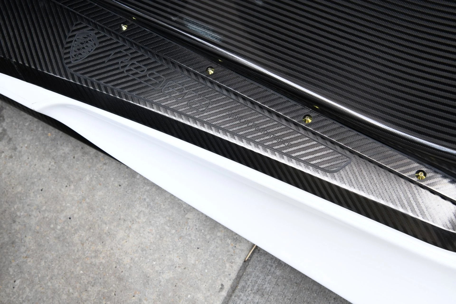 mph040_1207909275_10195_p42_l_886ea2cf6d