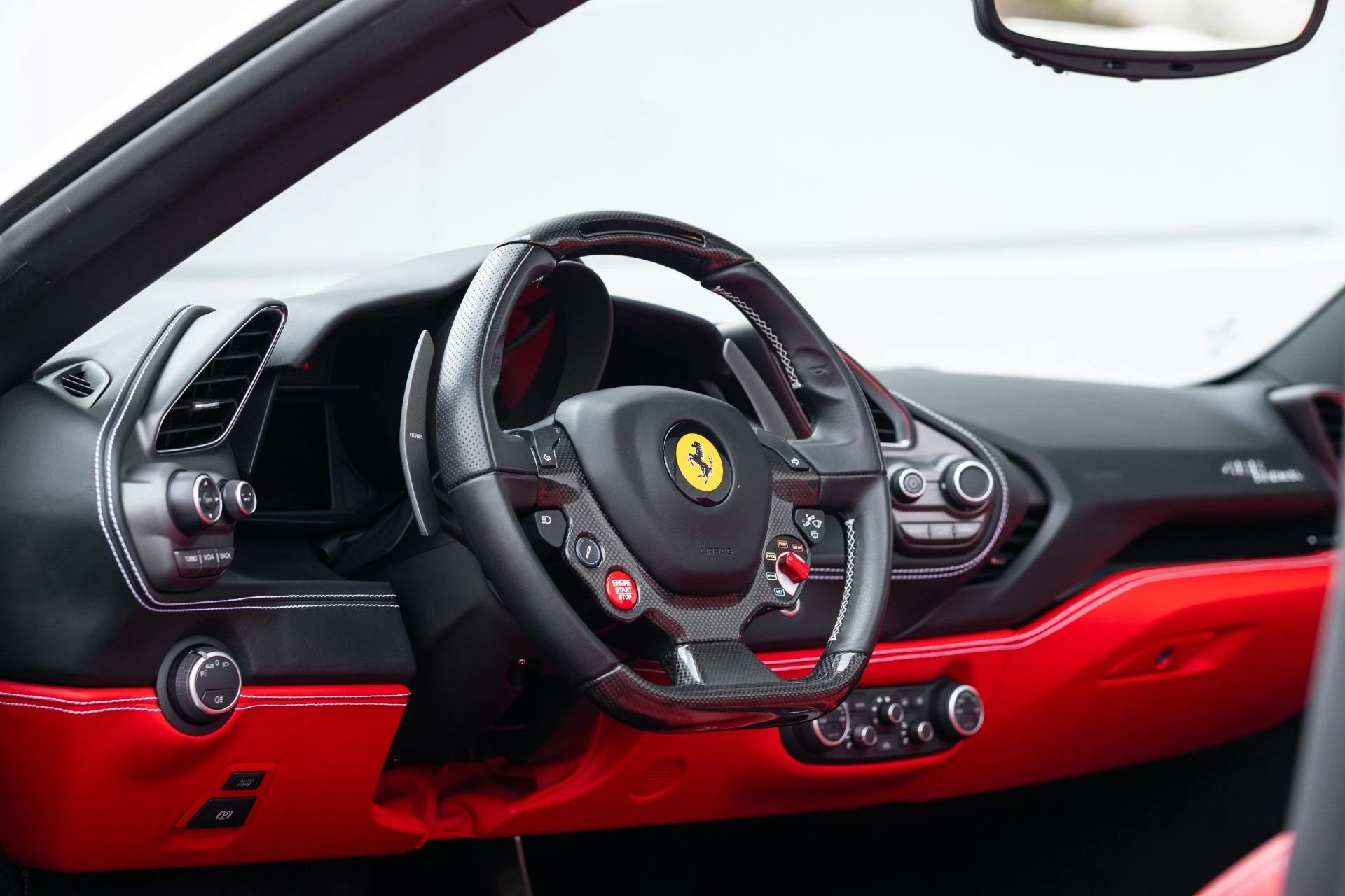 mph040_1210052729_Used_2018_Ferrari_488_Spider_1779900992_43cb8f900e