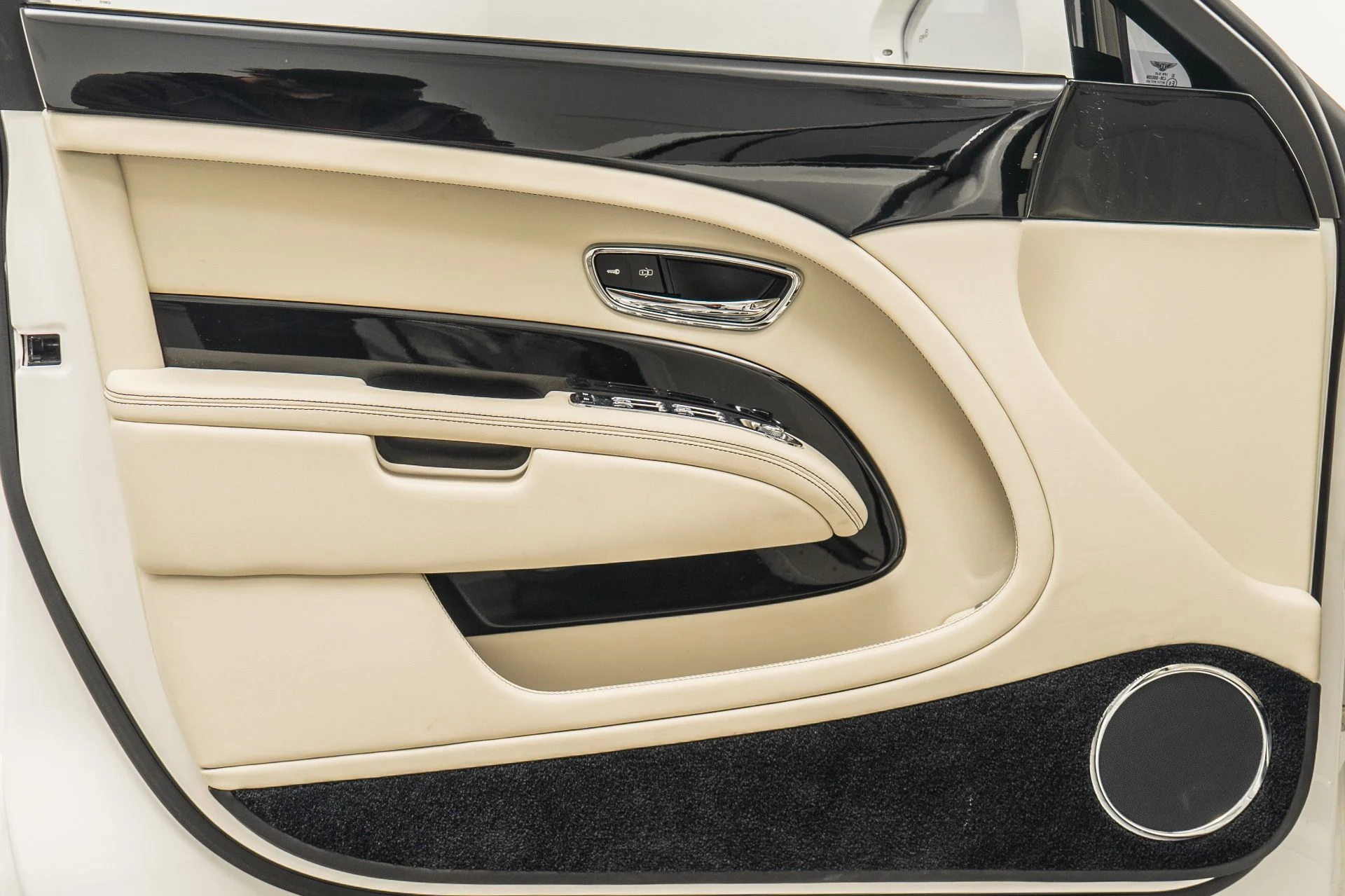 mph040_1221274337_Used_2020_Bentley_Mulsanne_1761600873_dd2c220765