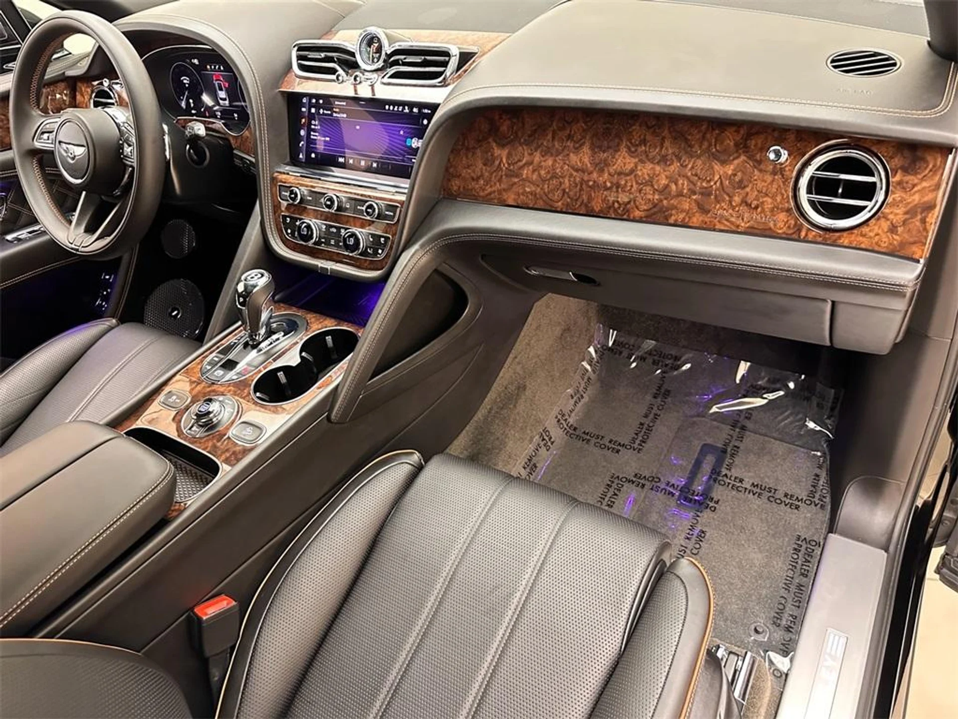 mph040_1221750933_Used_2021_Bentley_Bentayga_V8_1715724618_54bec4eed9