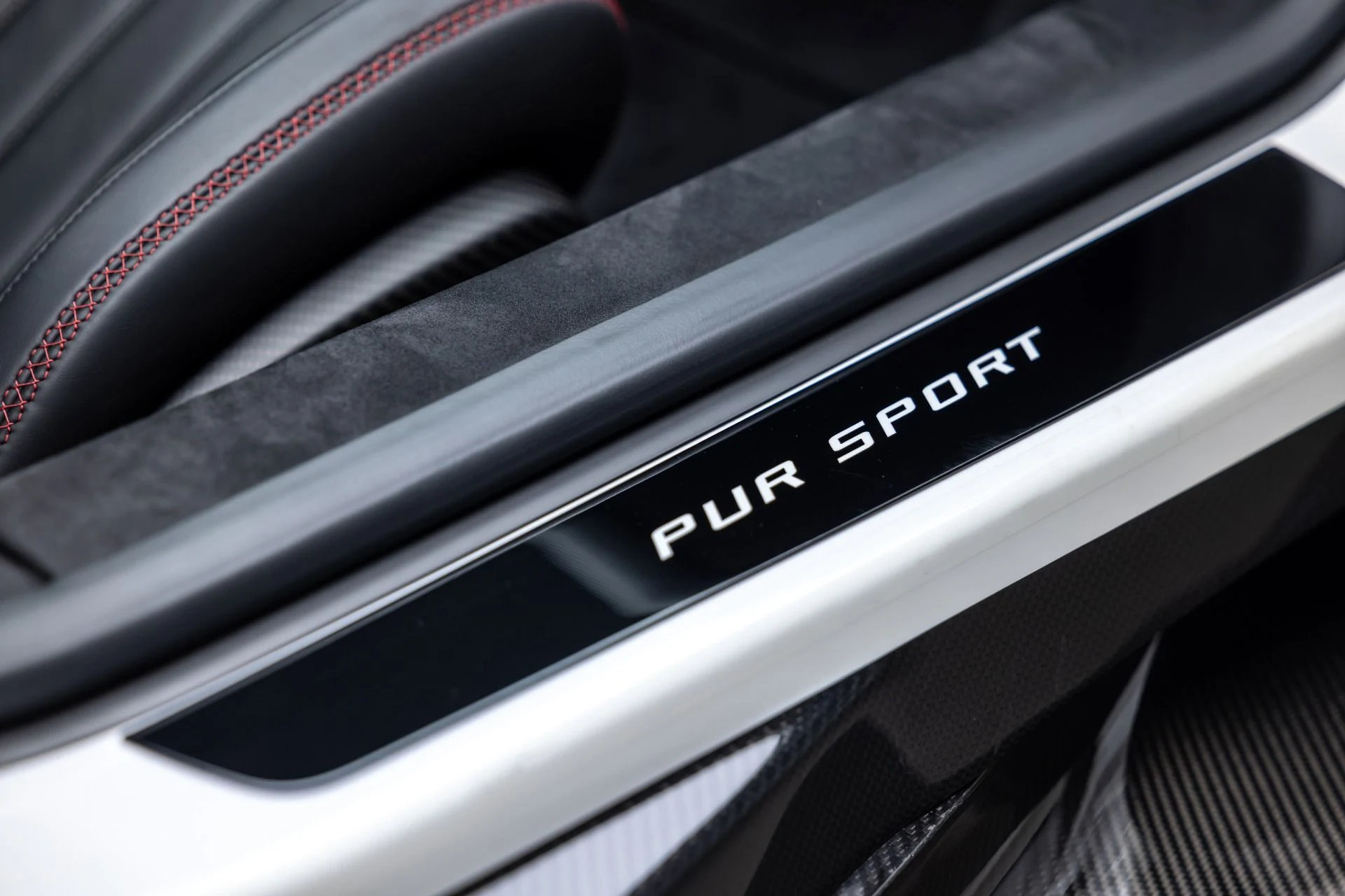 mph040_1227396266_11790_p41_l_0bcfff8cfb