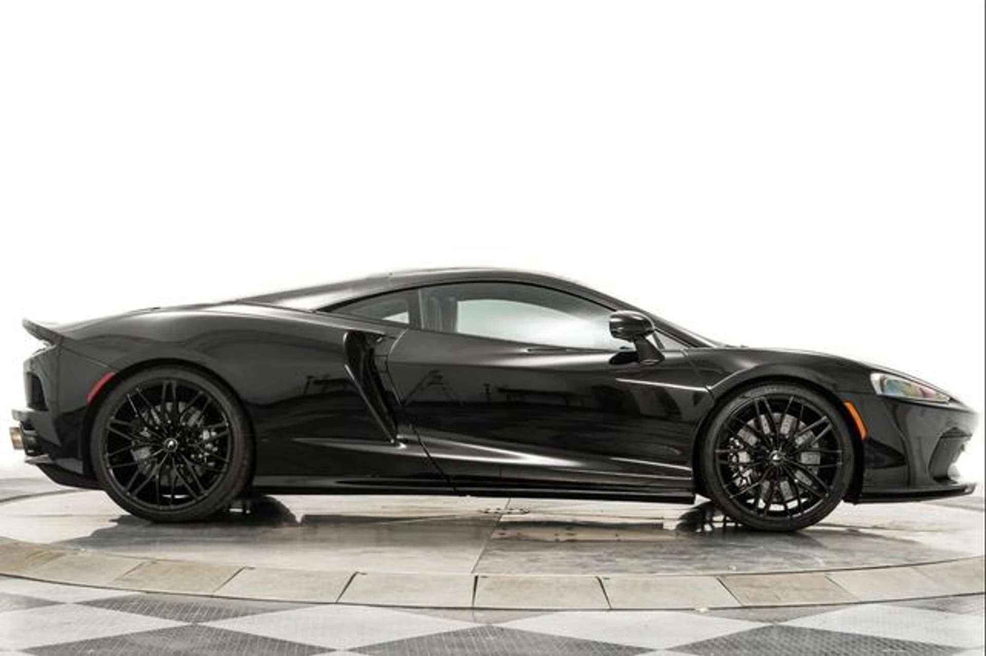 mph040_1229178521_r_LUEPS_Gp9_Npf_Zjz_R6_Ms_QL_0_S_Dw_3c411456fd