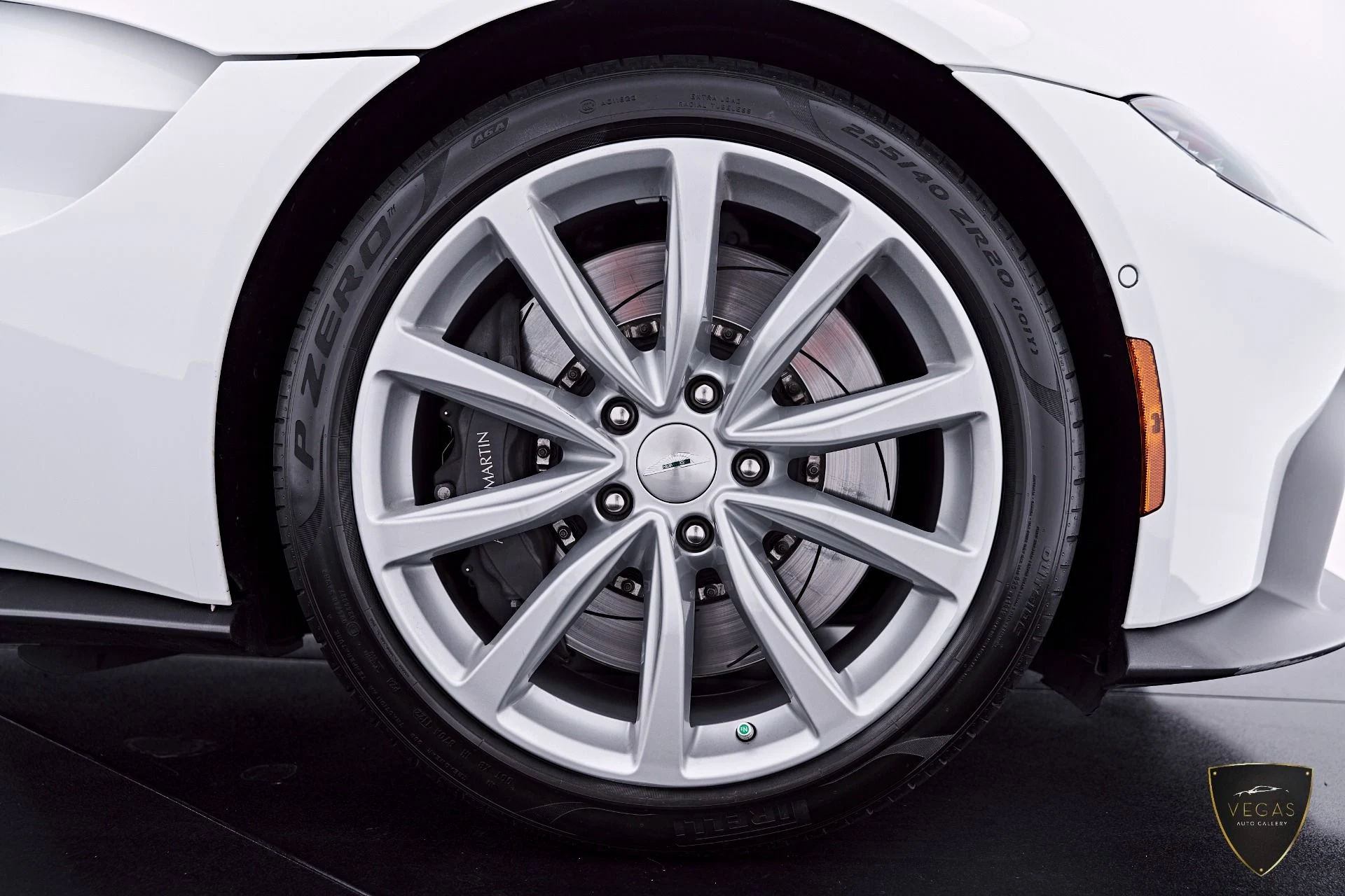 mph040_1231515634_Used_2023_Aston_Martin_Vantage_1783622458_f78bbd75b7