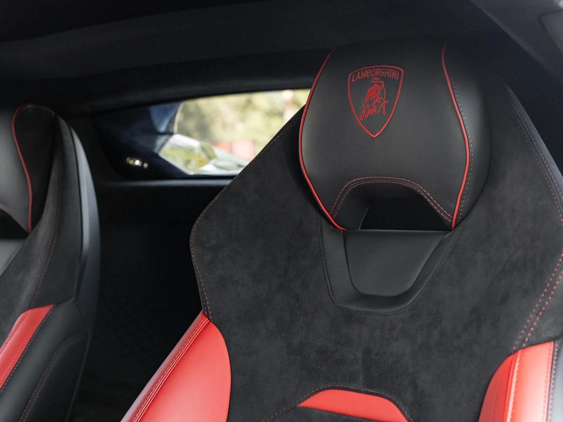 mph040_124212506_Used_2024_Lamborghini_Huracan_Tecnica_1766091987_6035d2deae