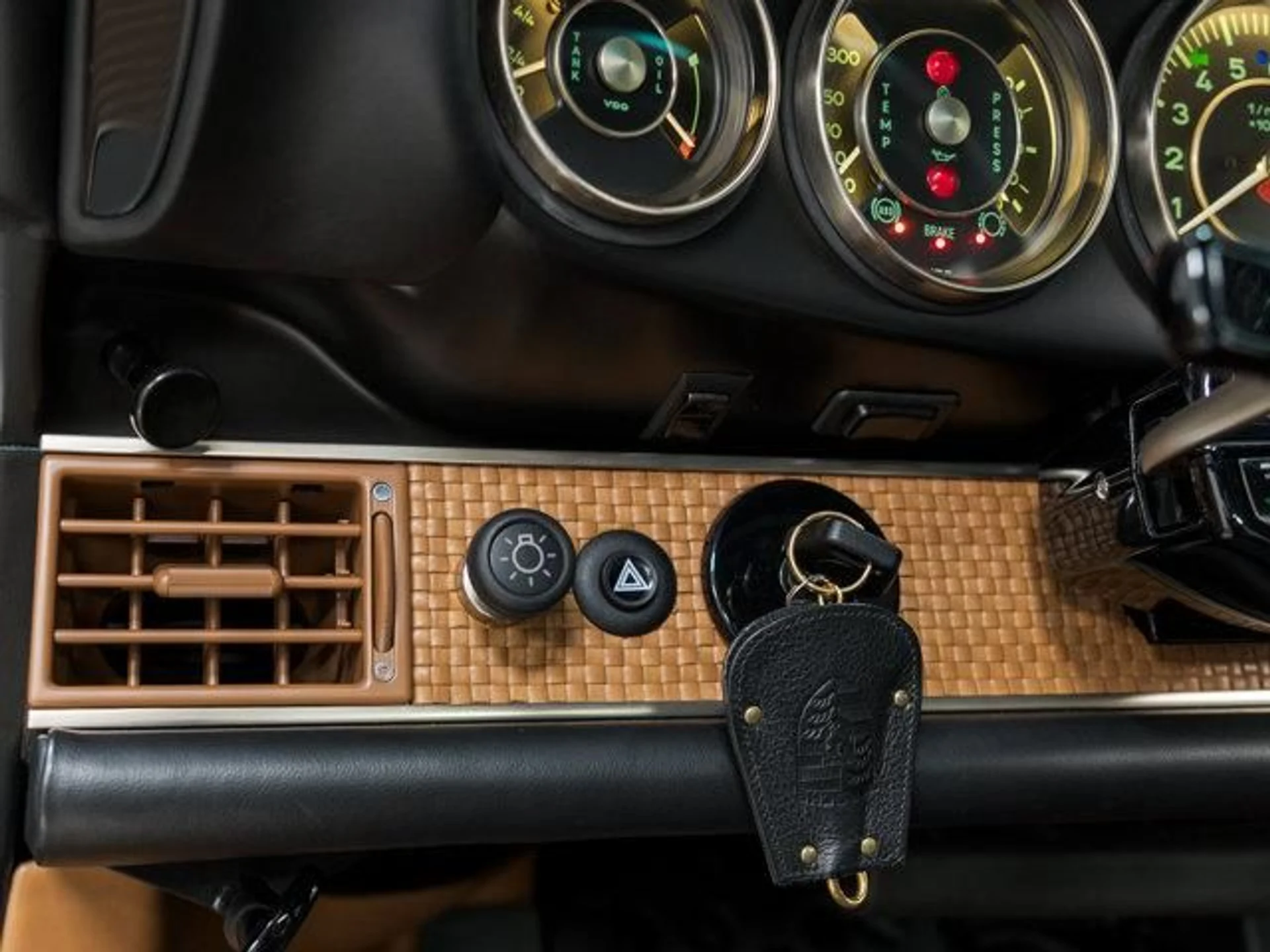 mph040_1245784783_JO_8_Oq_LDA_6w_P_Sh_Qz_T_Zi_Wb524an_A_2ba6340455