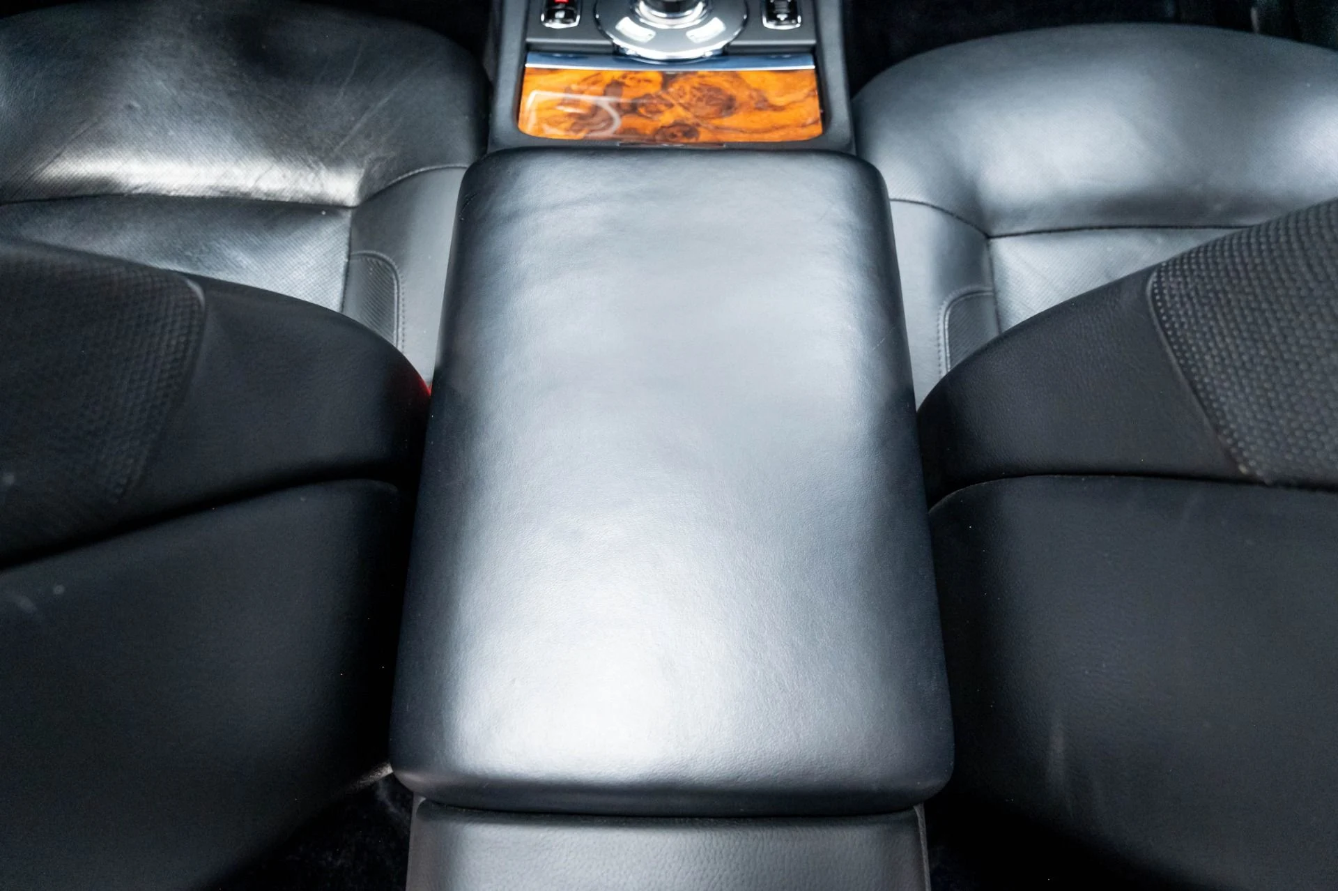mph040_1253094075_Used_2012_Rolls_Royce_Ghost_1778014944_4209db34ee