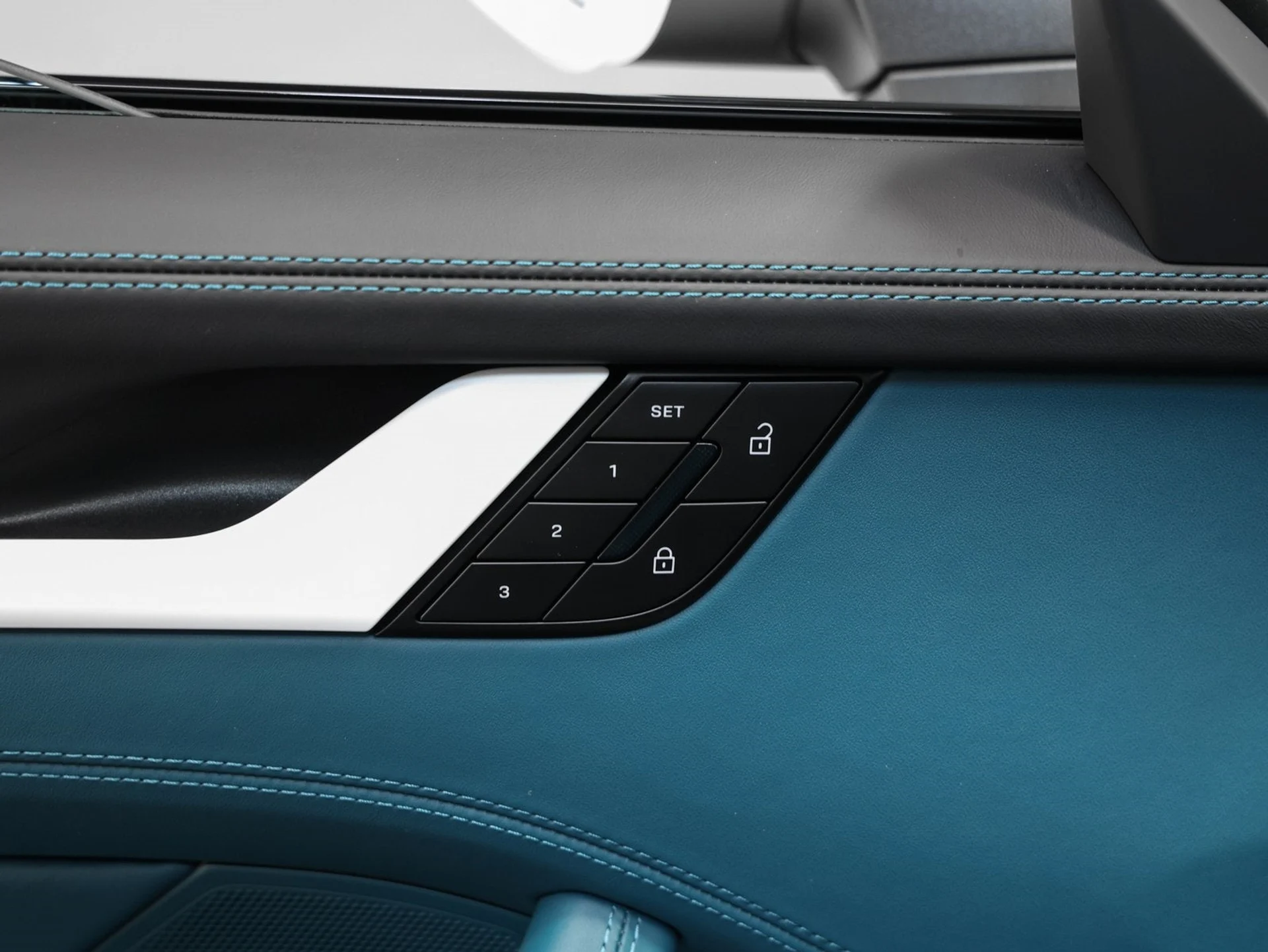 mph040_1256674162_41_0a0f11b98c