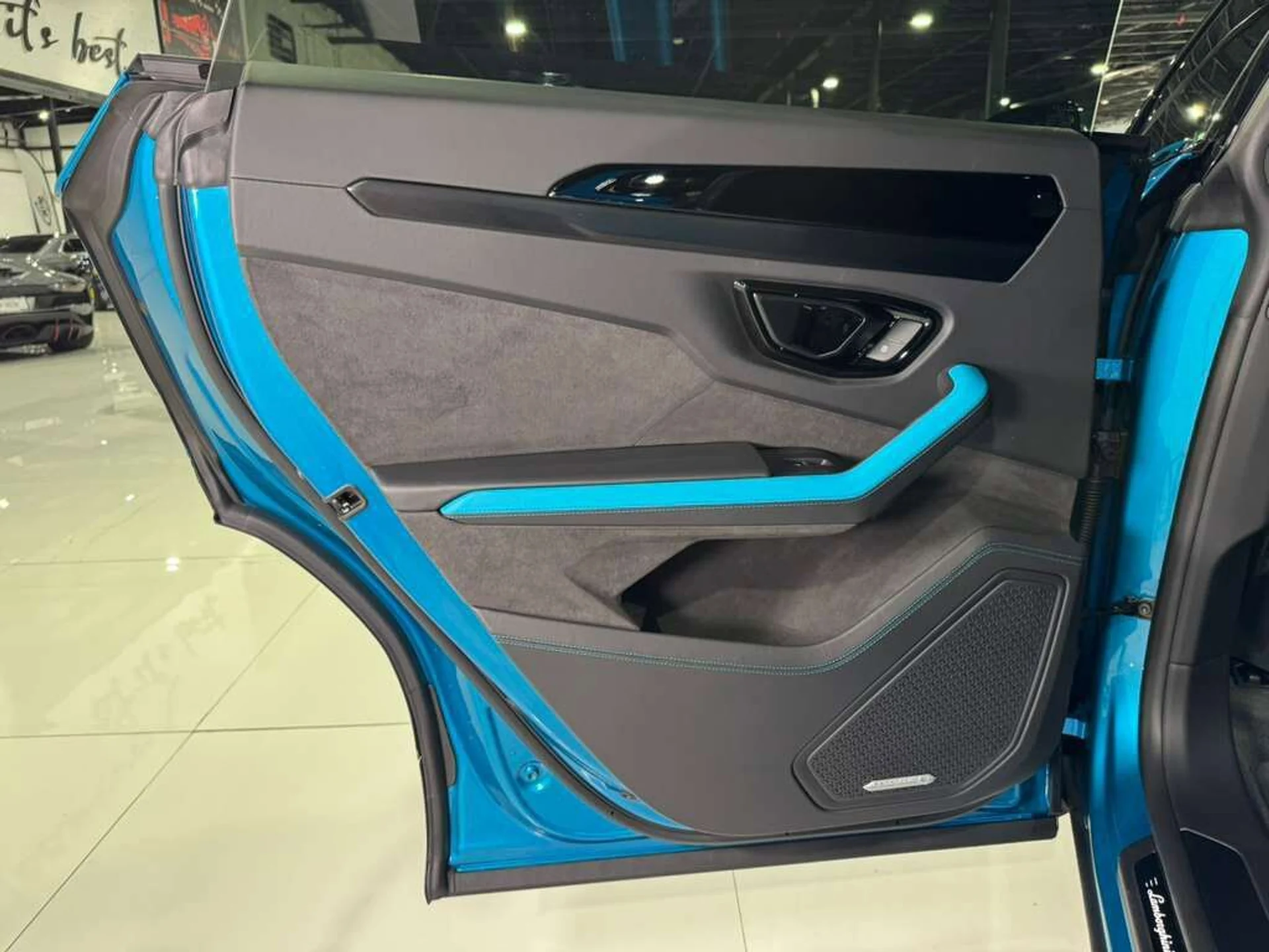 mph040_1261590665_61b01ca7f60691bb4588cf448614683f_0bf21b9e11