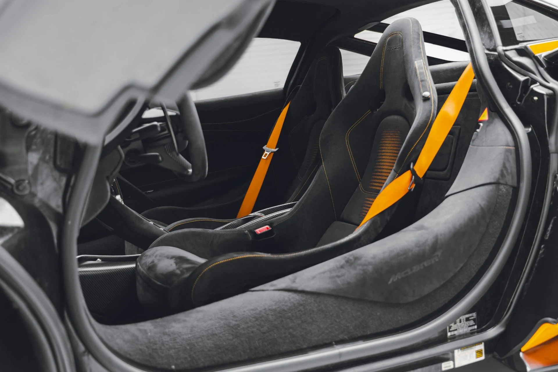 mph040_1280017198_Used_2021_Mc_Laren_765_LT_1781207978_4e953cfc9c