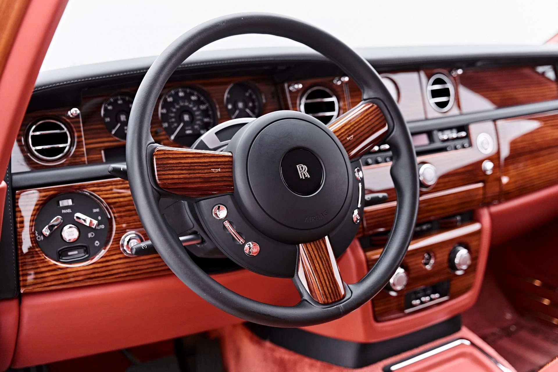 mph040_1284478029_Used_2009_Rolls_Royce_Phantom_Coupe_Base_1784853742_436223570f