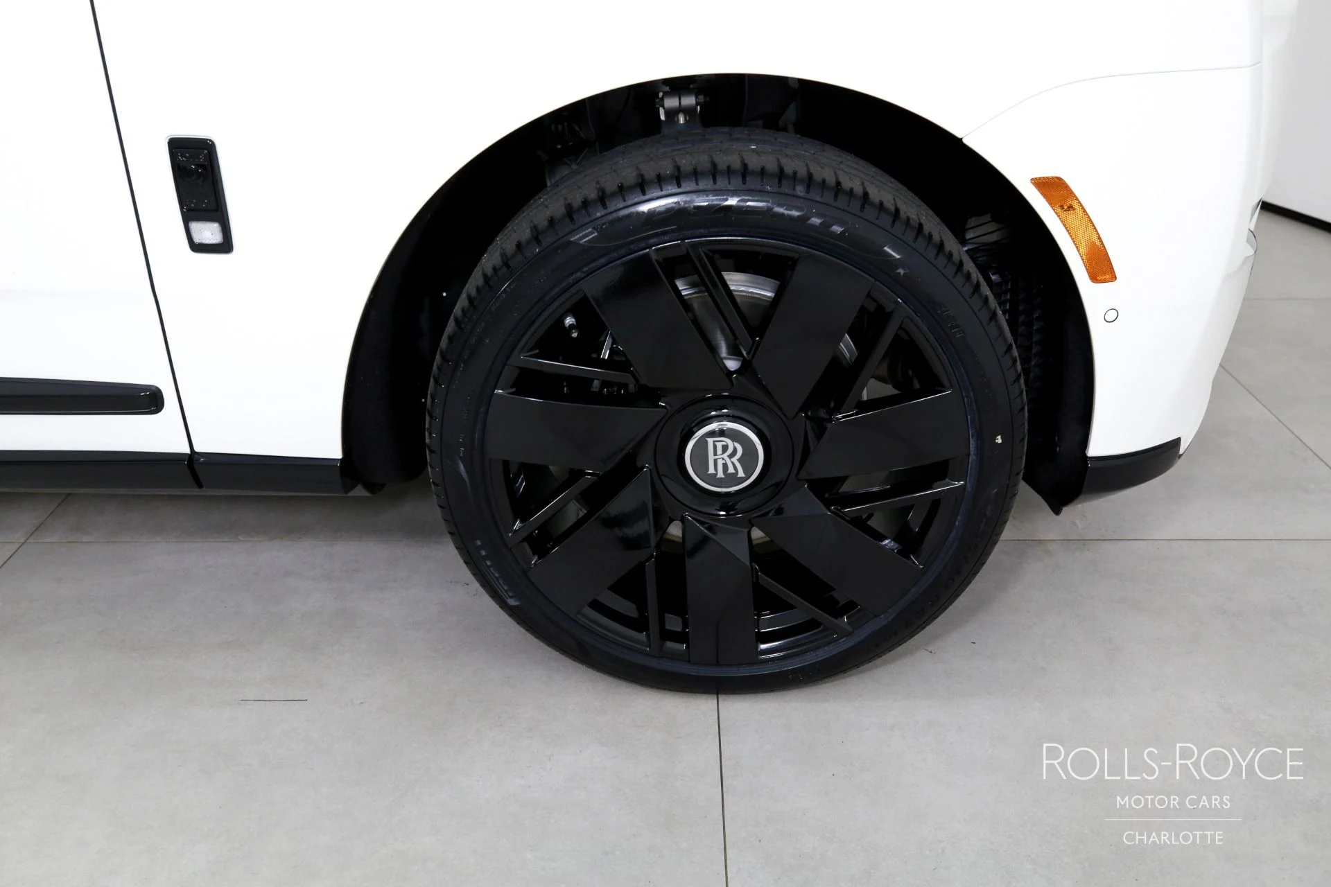 mph040_1294000834_Used_2026_Rolls_Royce_Cullinan_1778874560_b13910b678