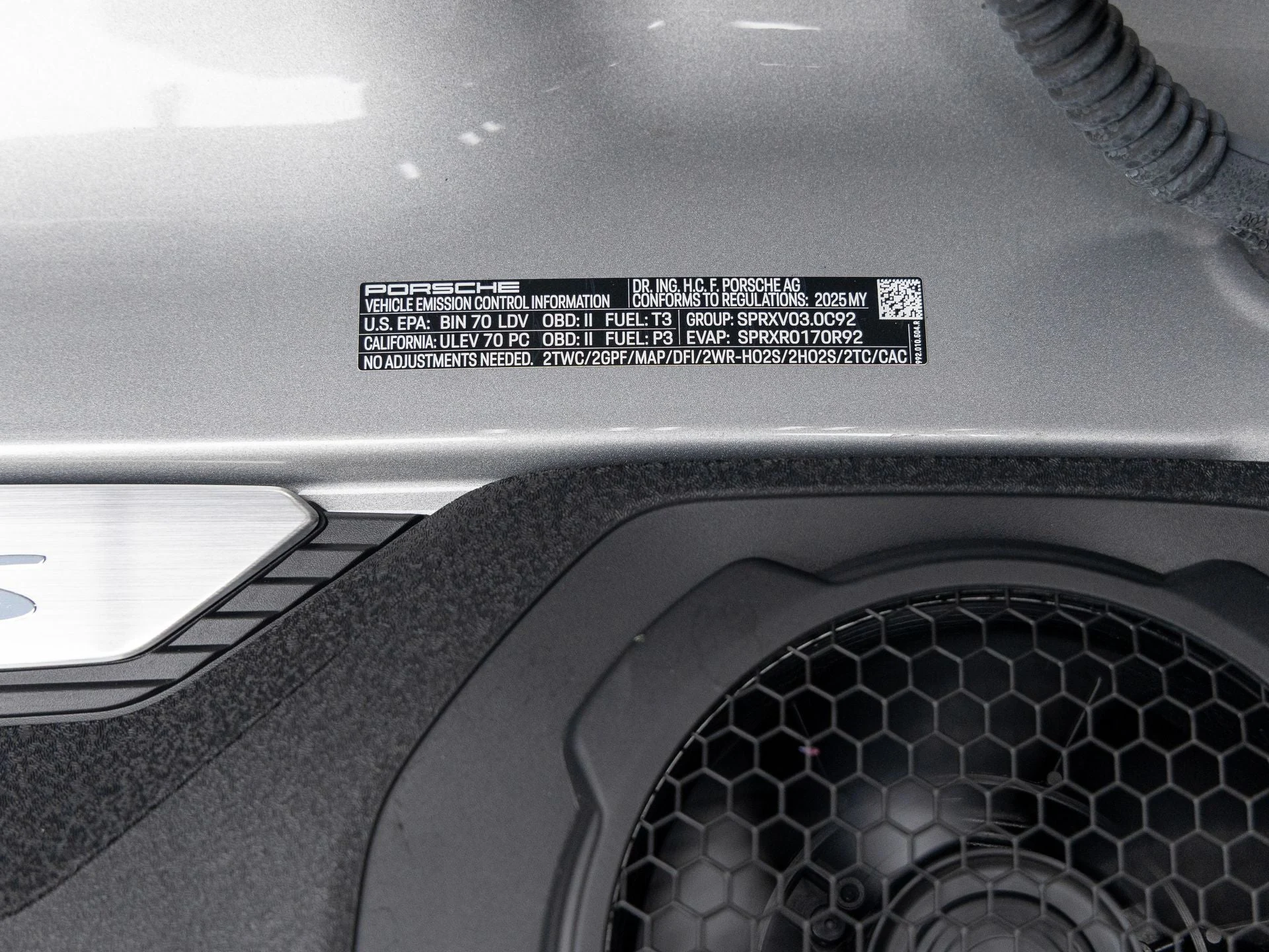 mph040_129673286_41_0700036362