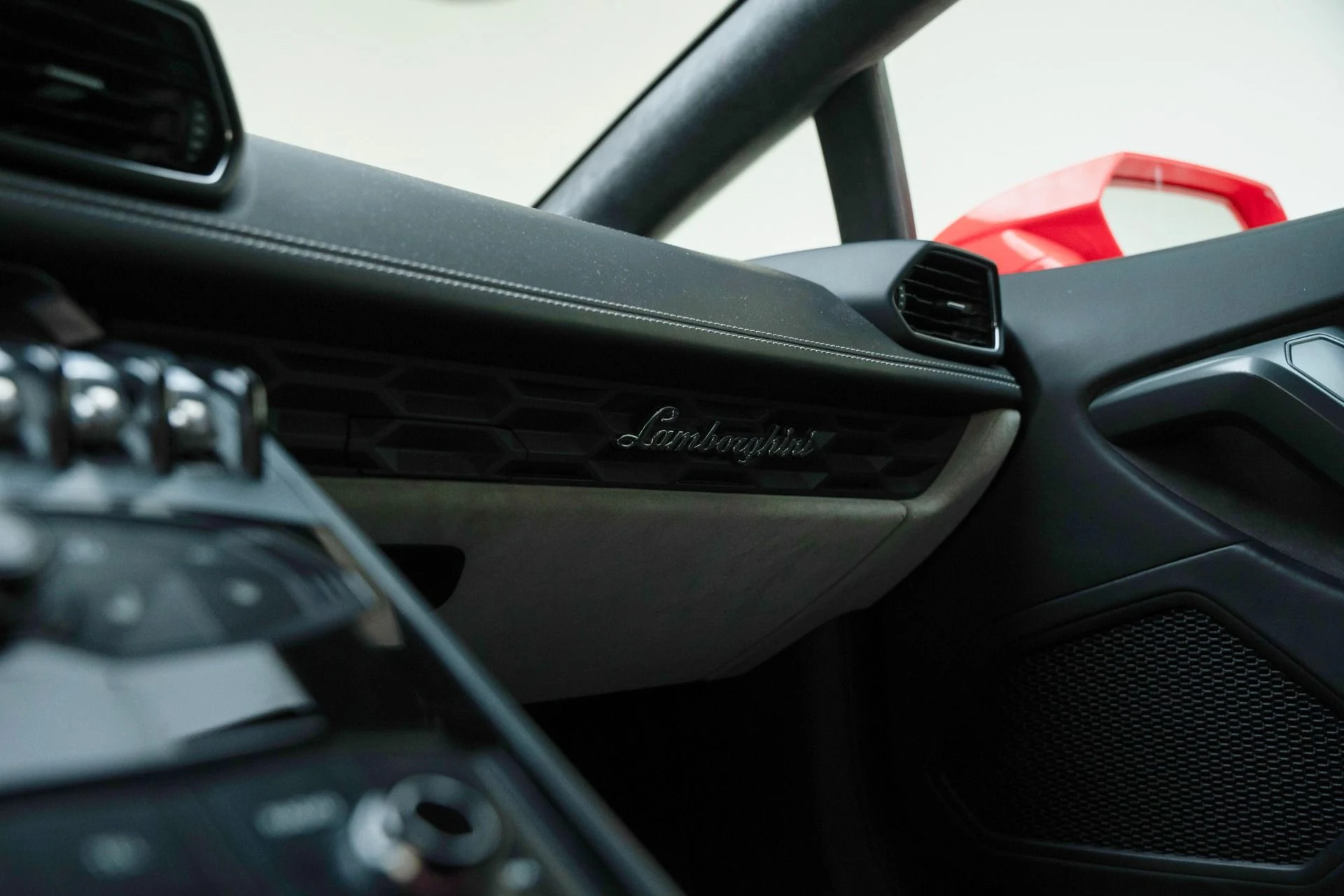 mph040_1301557791_Used_2016_Lamborghini_Huracan_LP_580_2_1782242237_3a0ed3b909